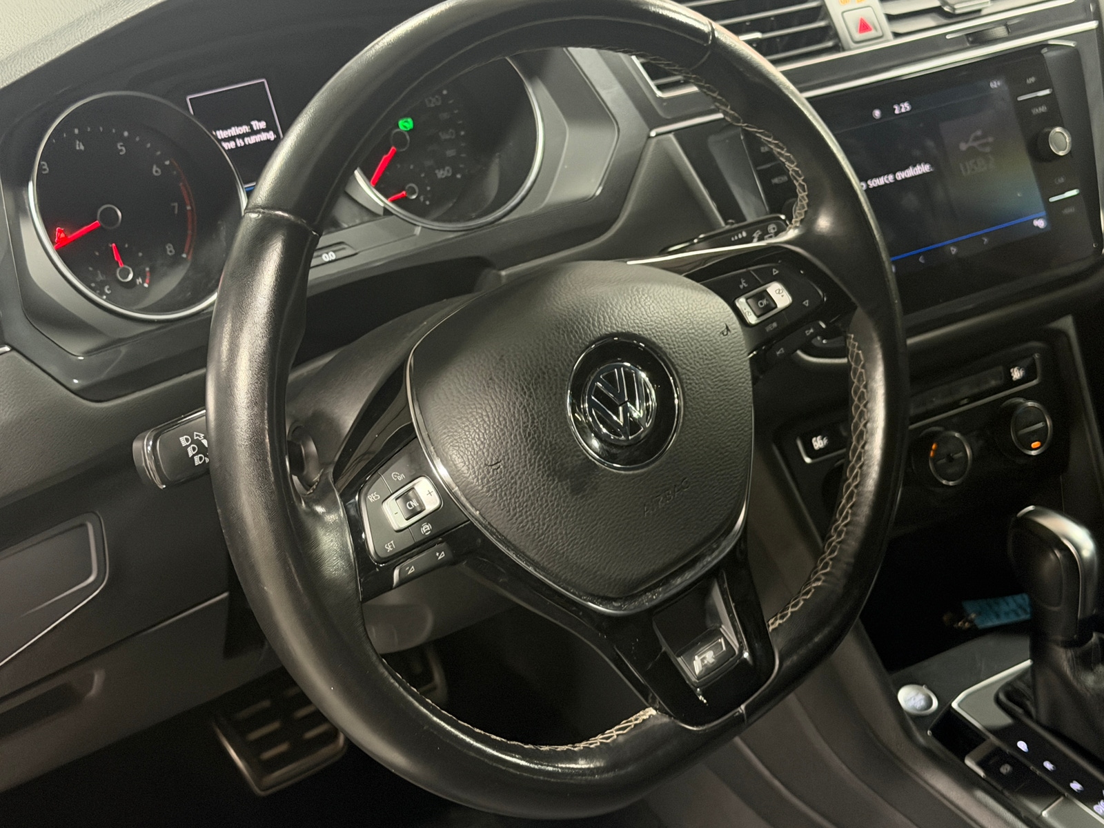 Thumbnail: 2020 Volkswagen Tiguan - 5