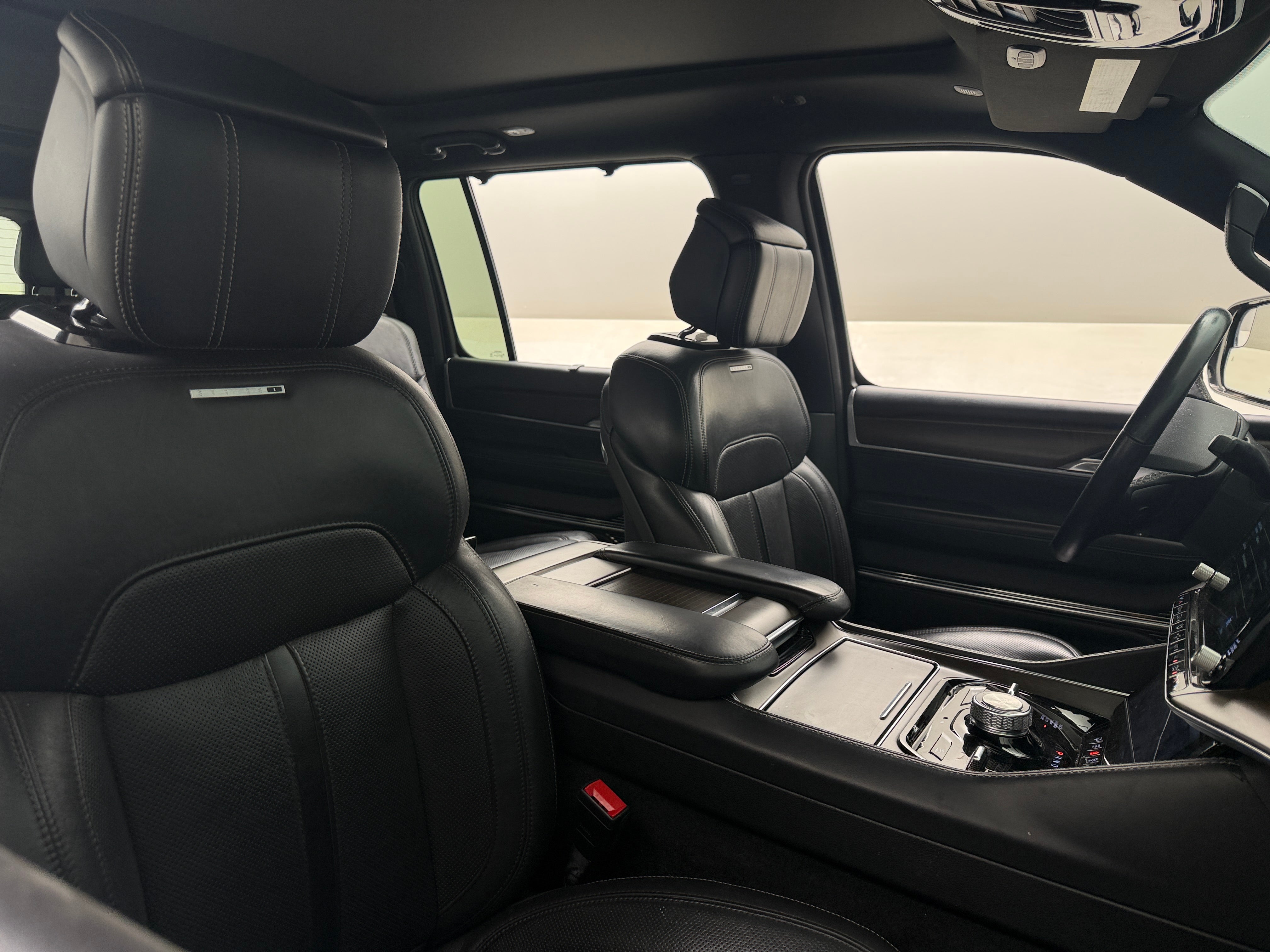 2023 Jeep Grand Wagoneer