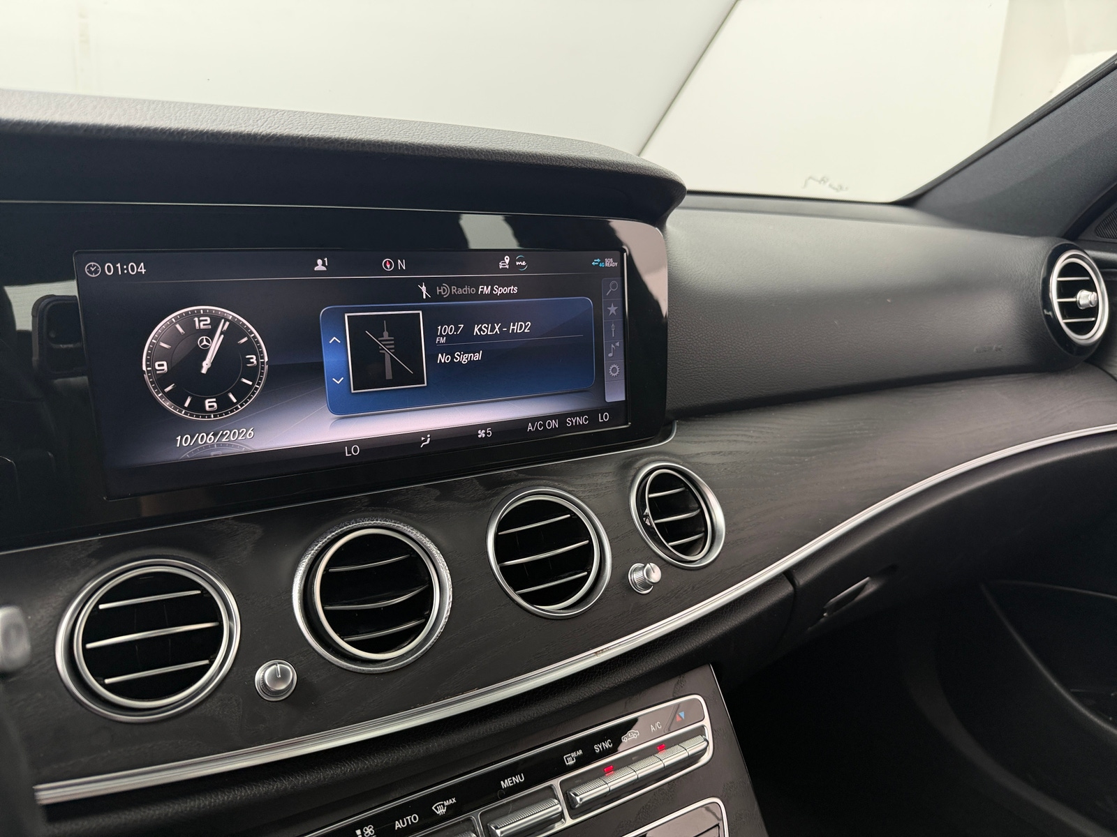 Thumbnail: 2019 Mercedes-Benz E-Class - 3