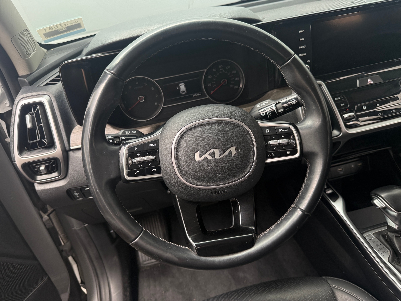 Thumbnail: 2022 Kia Sorento - 4