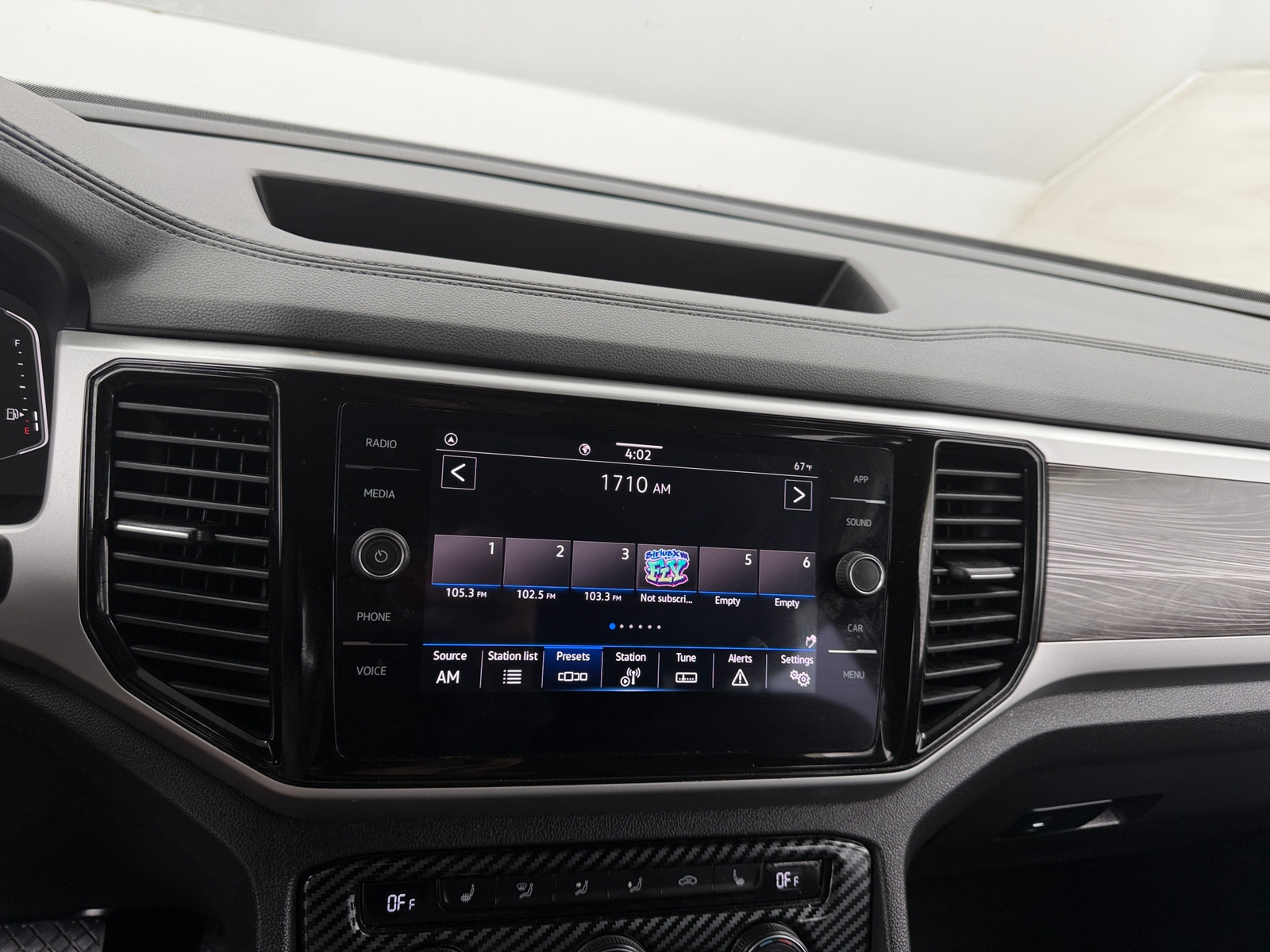 Thumbnail: 2023 Volkswagen Atlas - 4