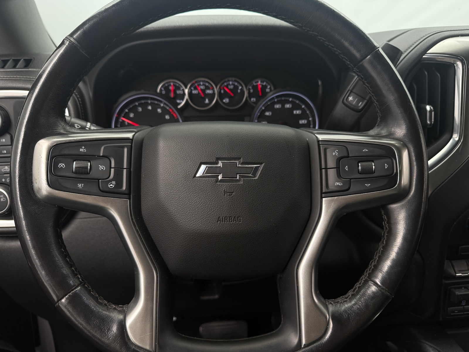 Thumbnail: 2021 Chevrolet Silverado 1500 - 4
