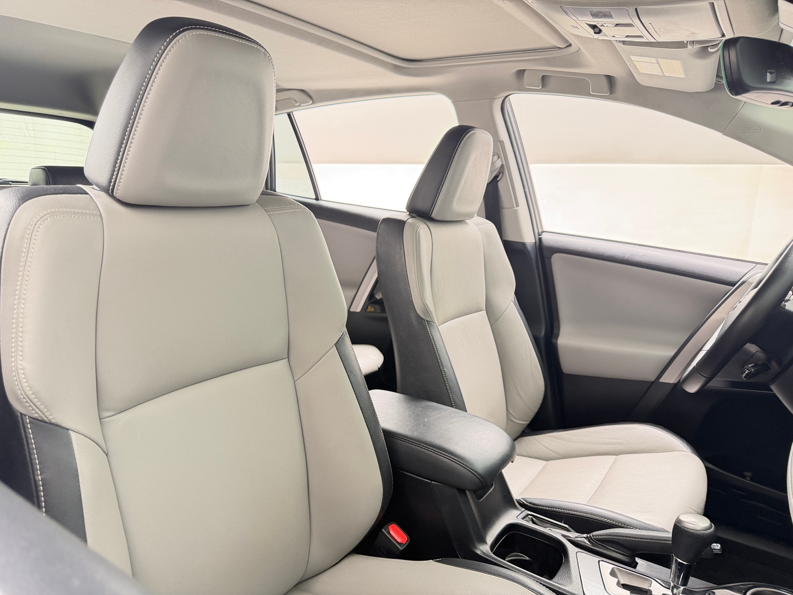 Thumbnail: 2016 Toyota RAV4 - 2