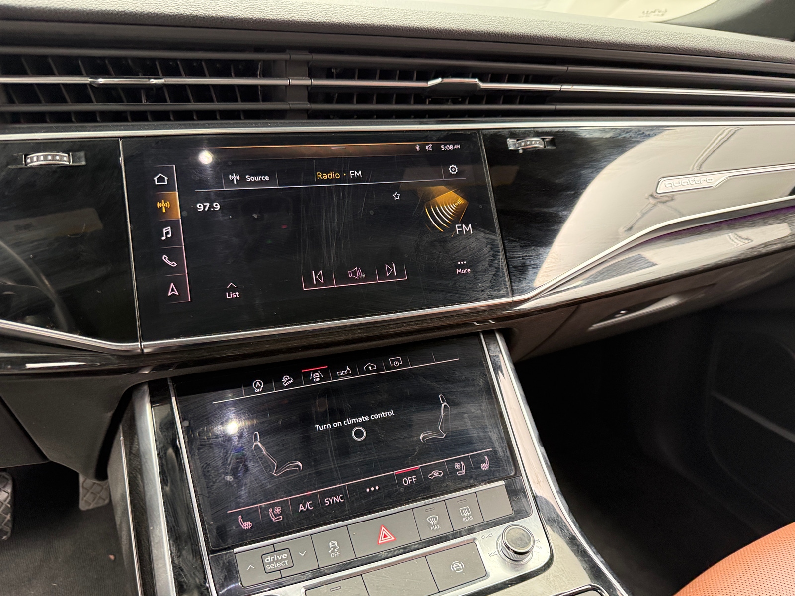 Thumbnail: 2019 Audi Q8 - 4