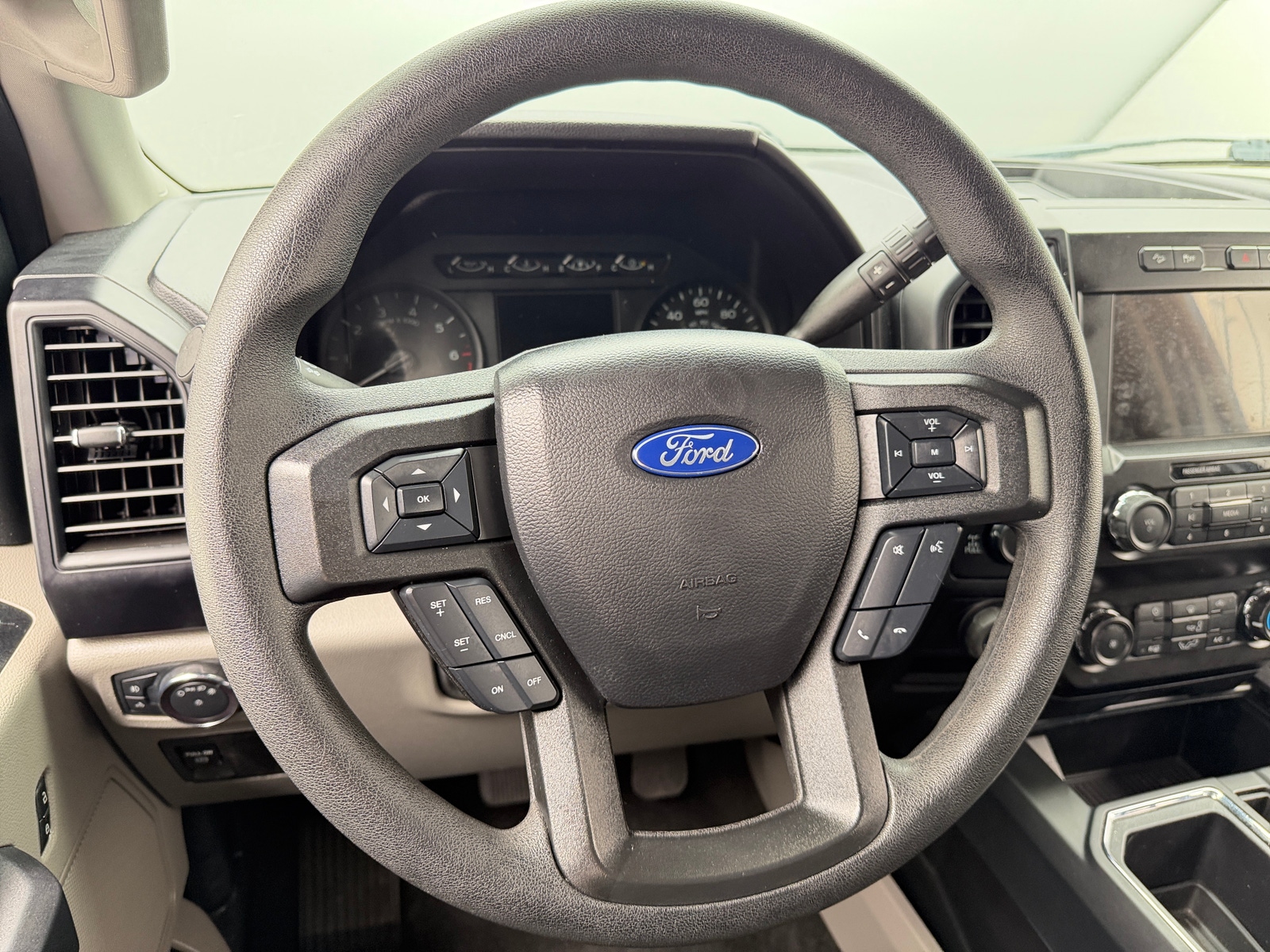 Thumbnail: 2019 Ford Econoline - 5