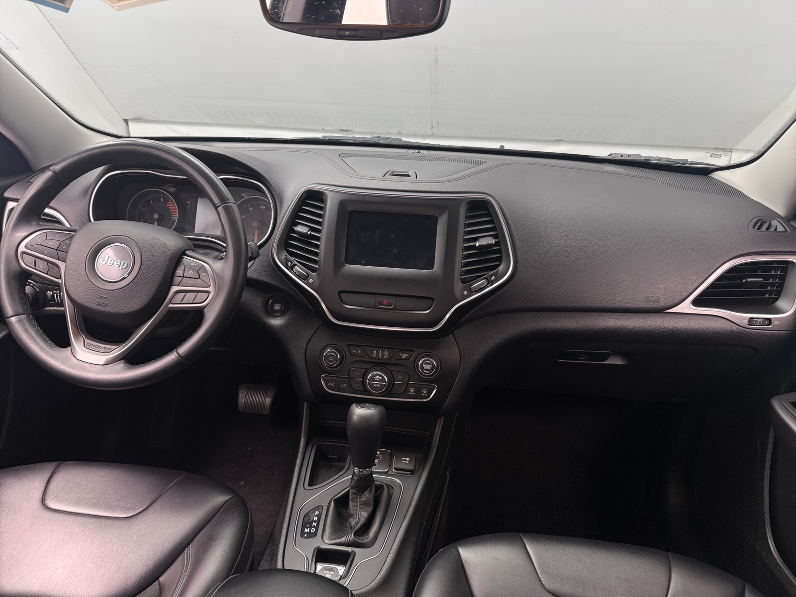 Thumbnail: 2019 Jeep Cherokee - 3