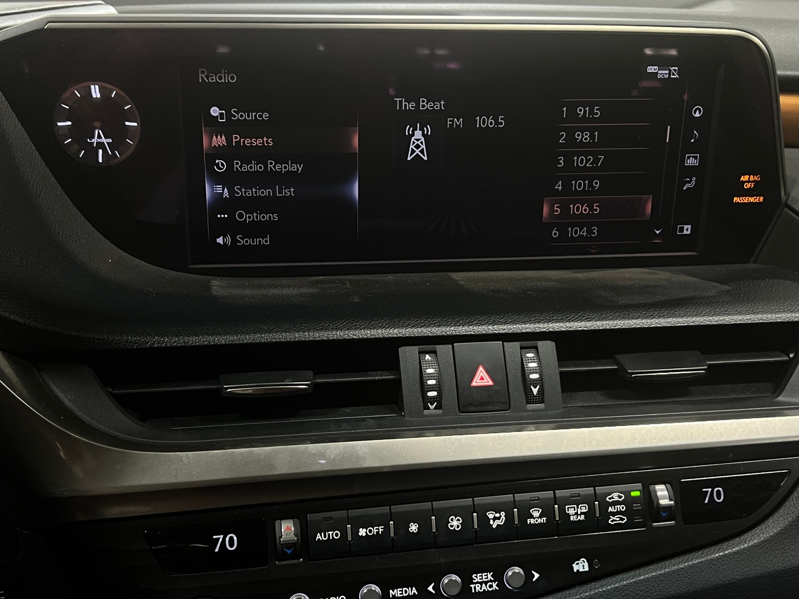 Thumbnail: 2020 Lexus ES - 3
