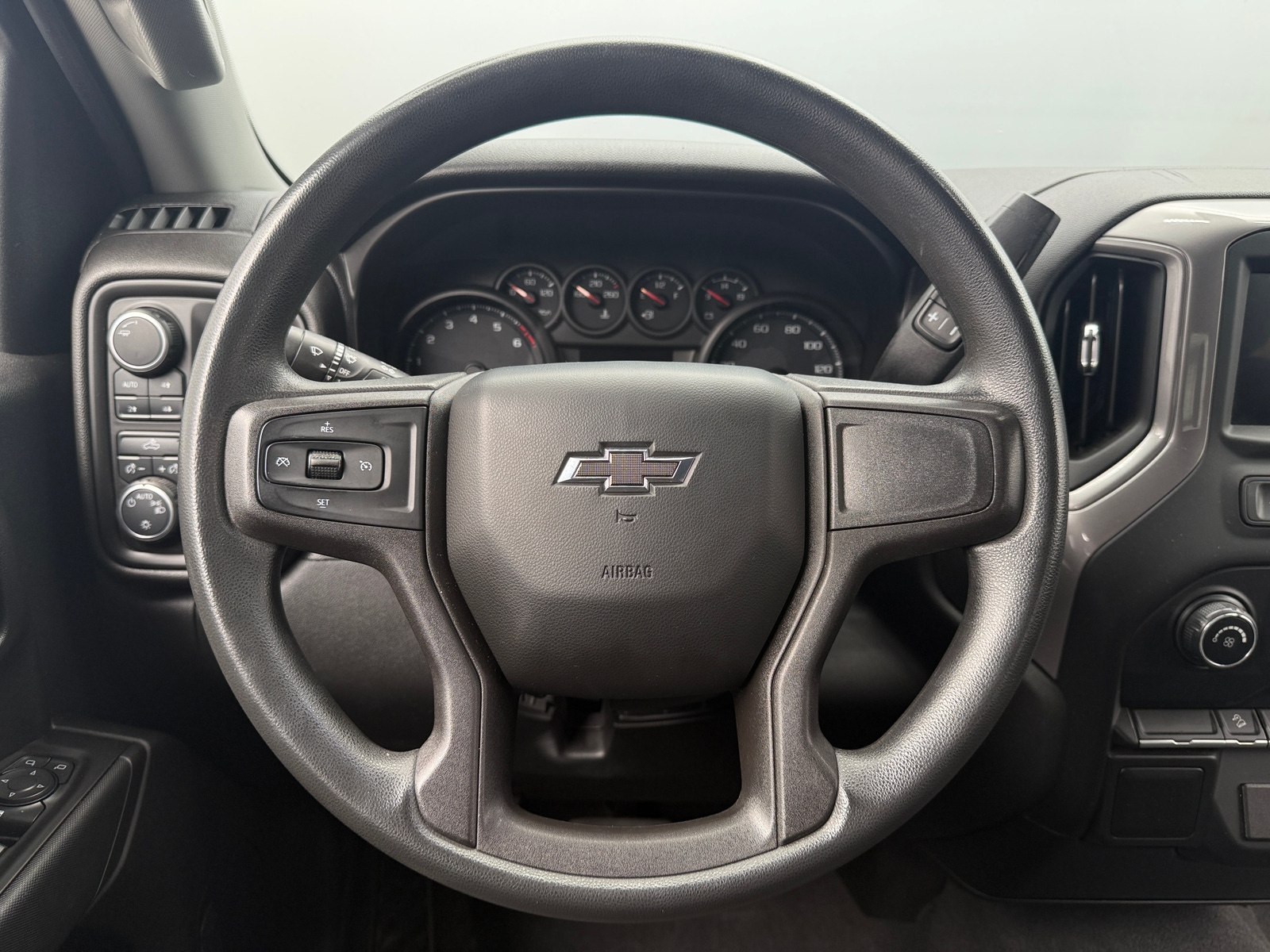 Thumbnail: 2020 Chevrolet Silverado 1500 - 5