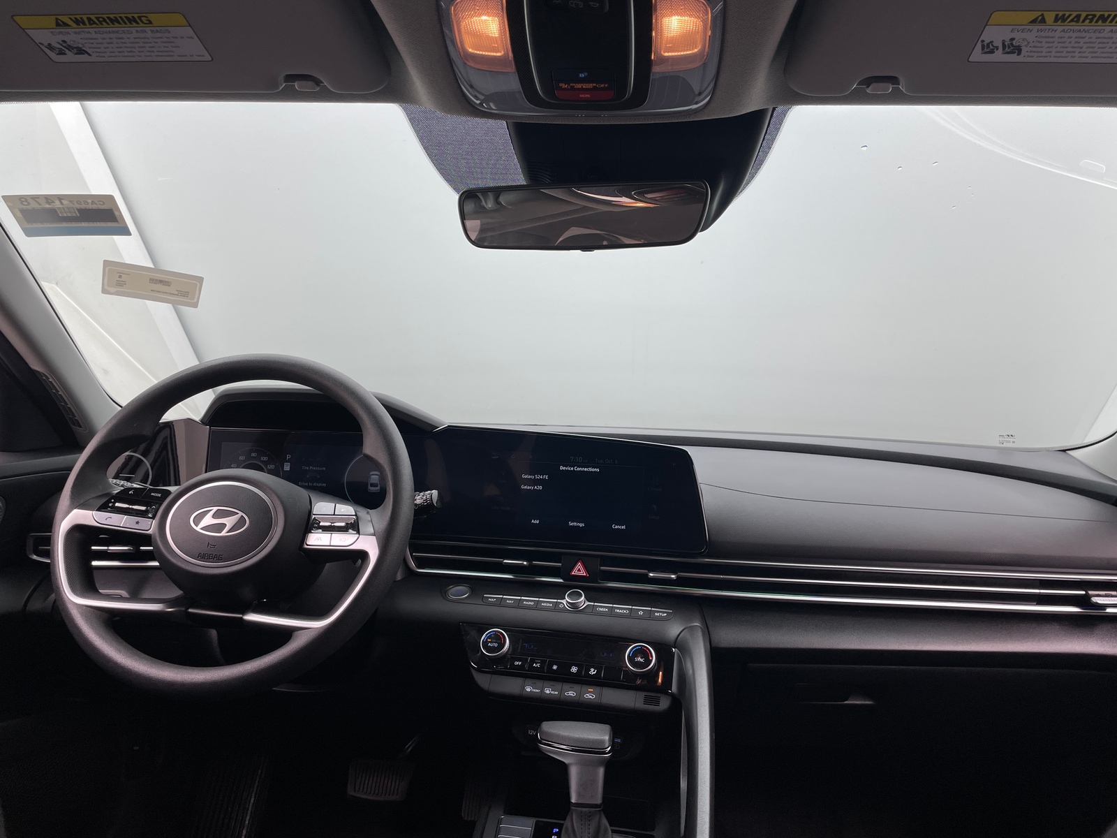 Thumbnail: 2024 Hyundai Elantra - 3