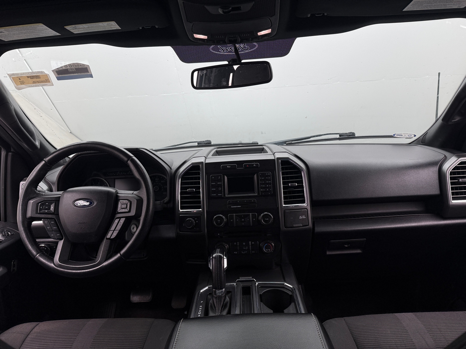 Thumbnail: 2016 Ford Econoline - 3