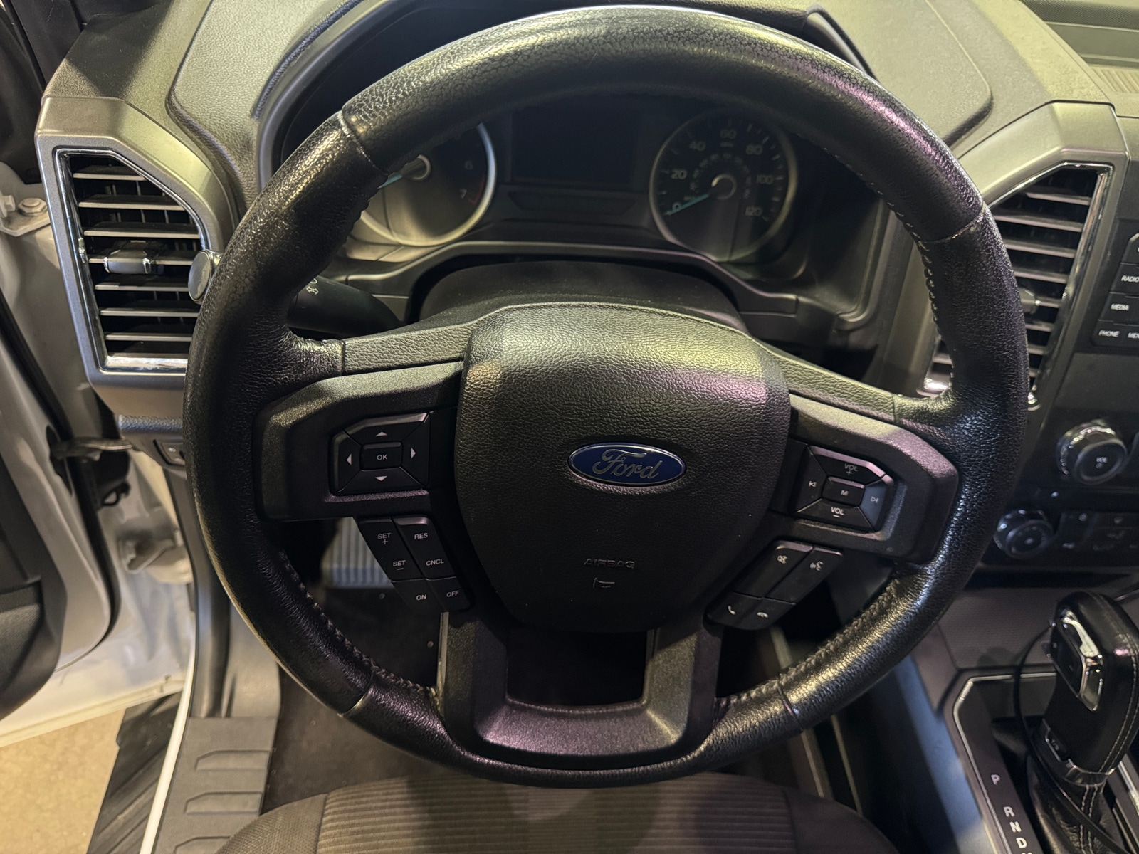 Thumbnail: 2016 Ford Econoline - 5