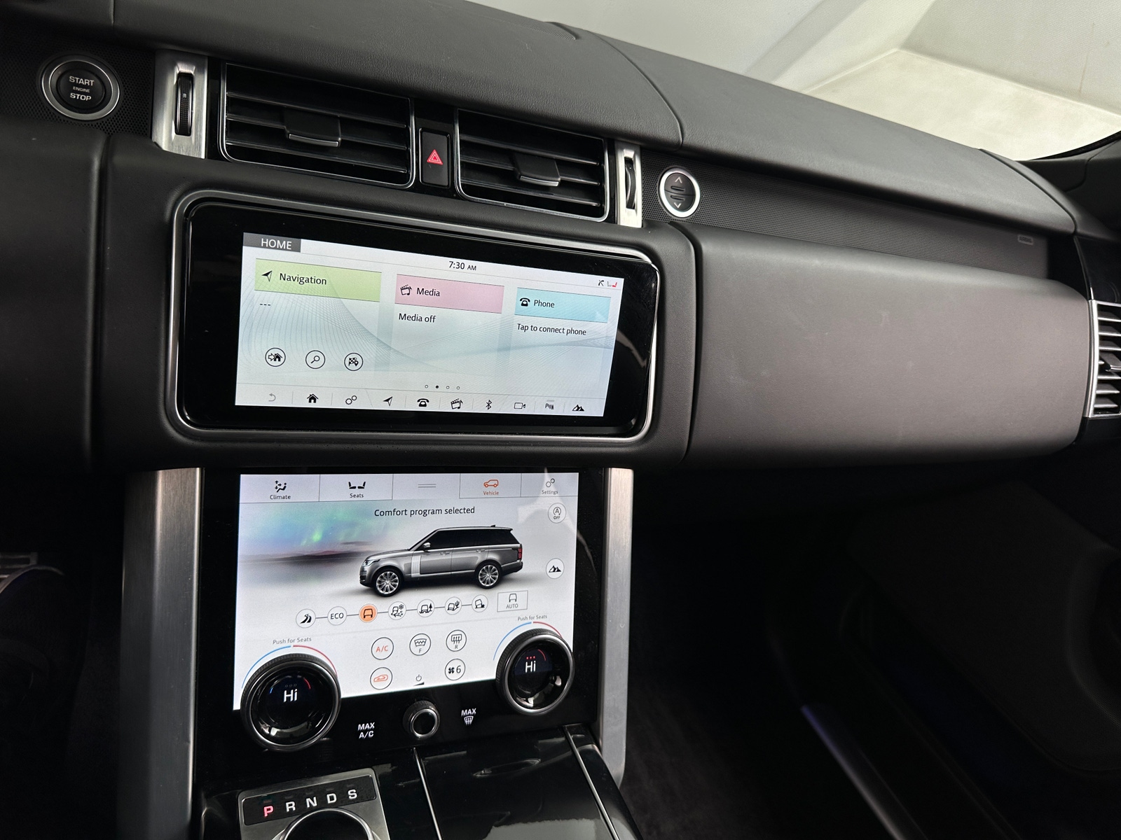 Thumbnail: 2022 Land Rover Range Rover - 3