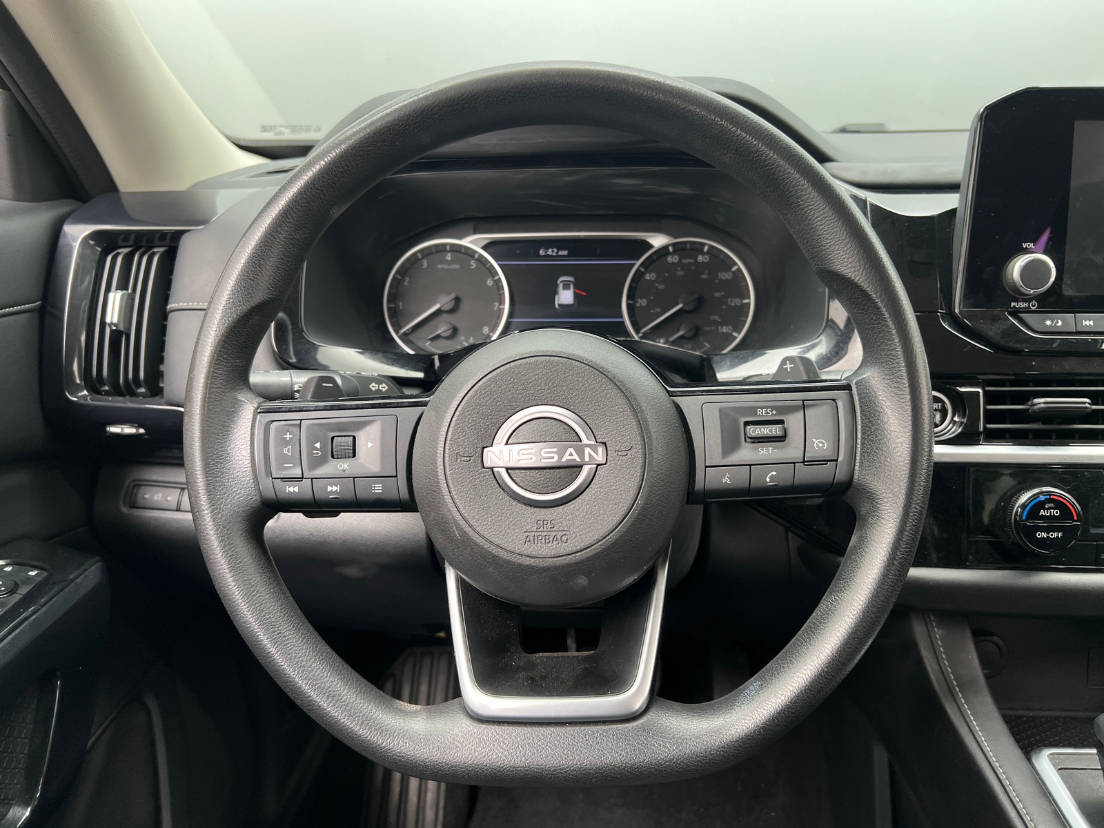 Thumbnail: 2022 Nissan Pathfinder - 5