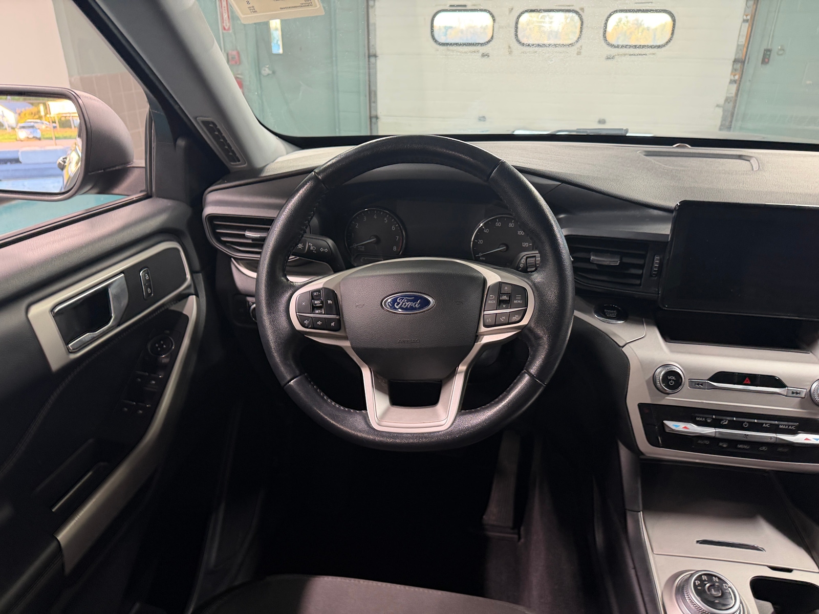 Thumbnail: 2021 Ford Explorer - 5