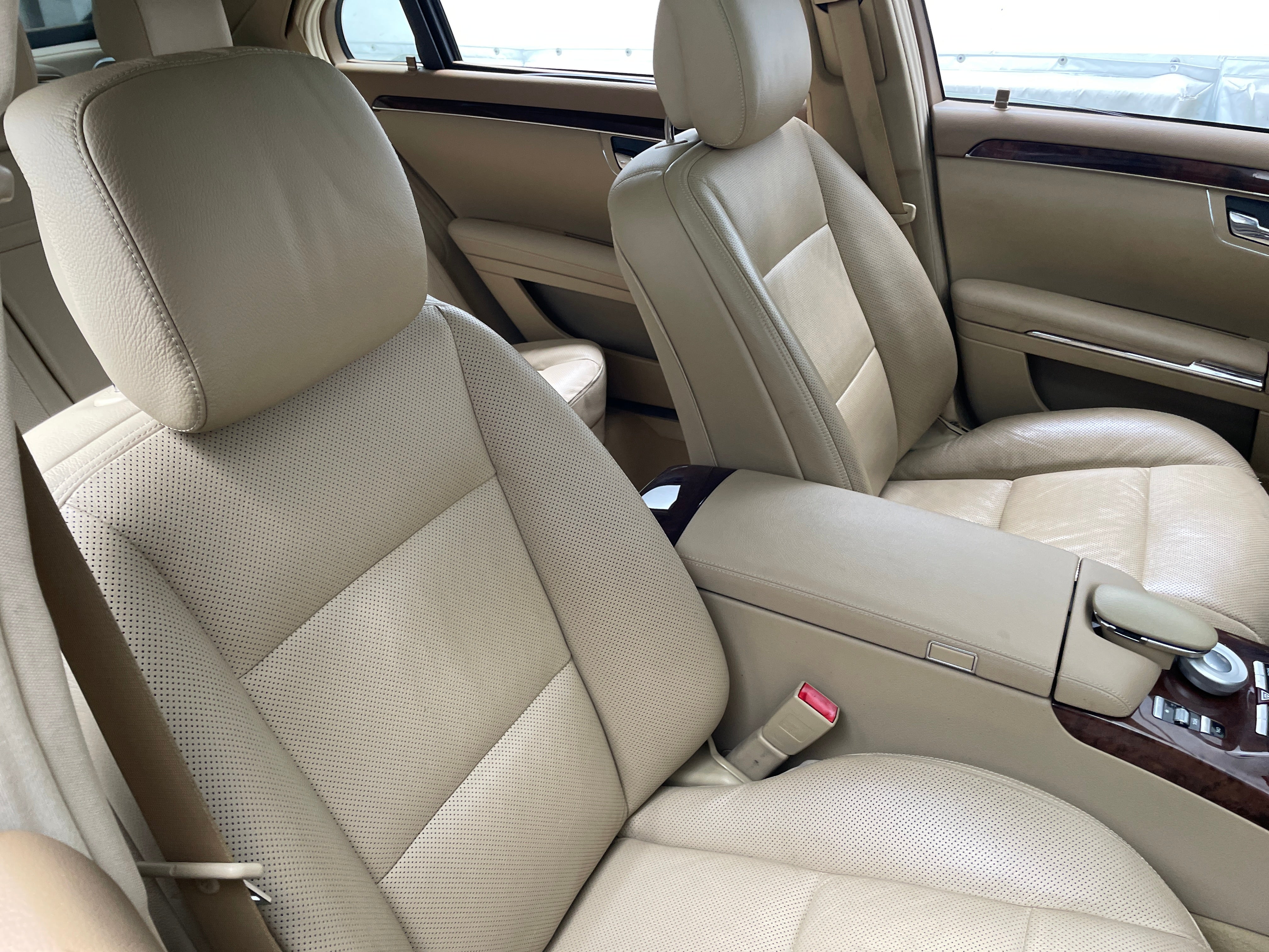 2010 Mercedes-Benz S-Class S550