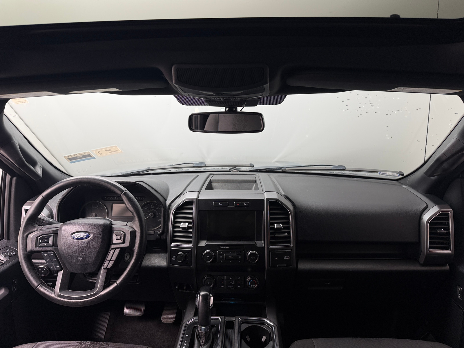 Thumbnail: 2019 Ford Econoline - 3