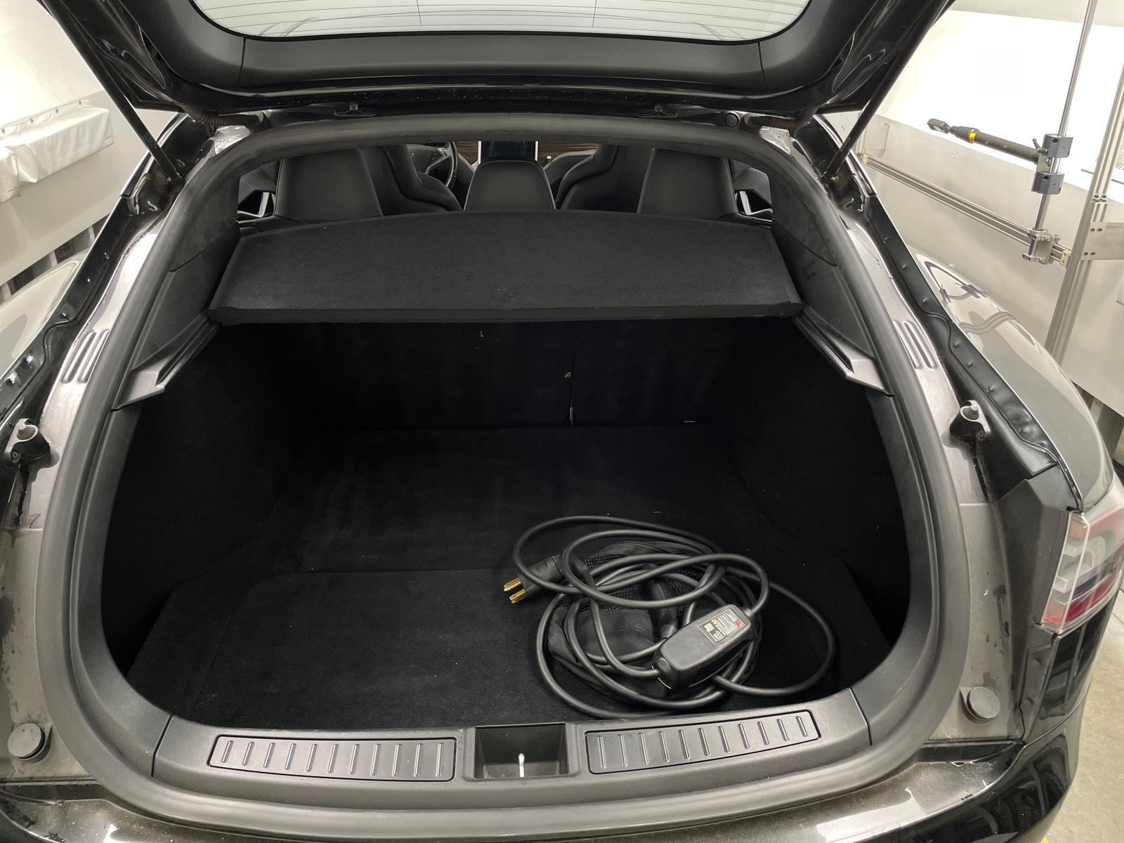 Thumbnail: 2015 Tesla Model S - 6