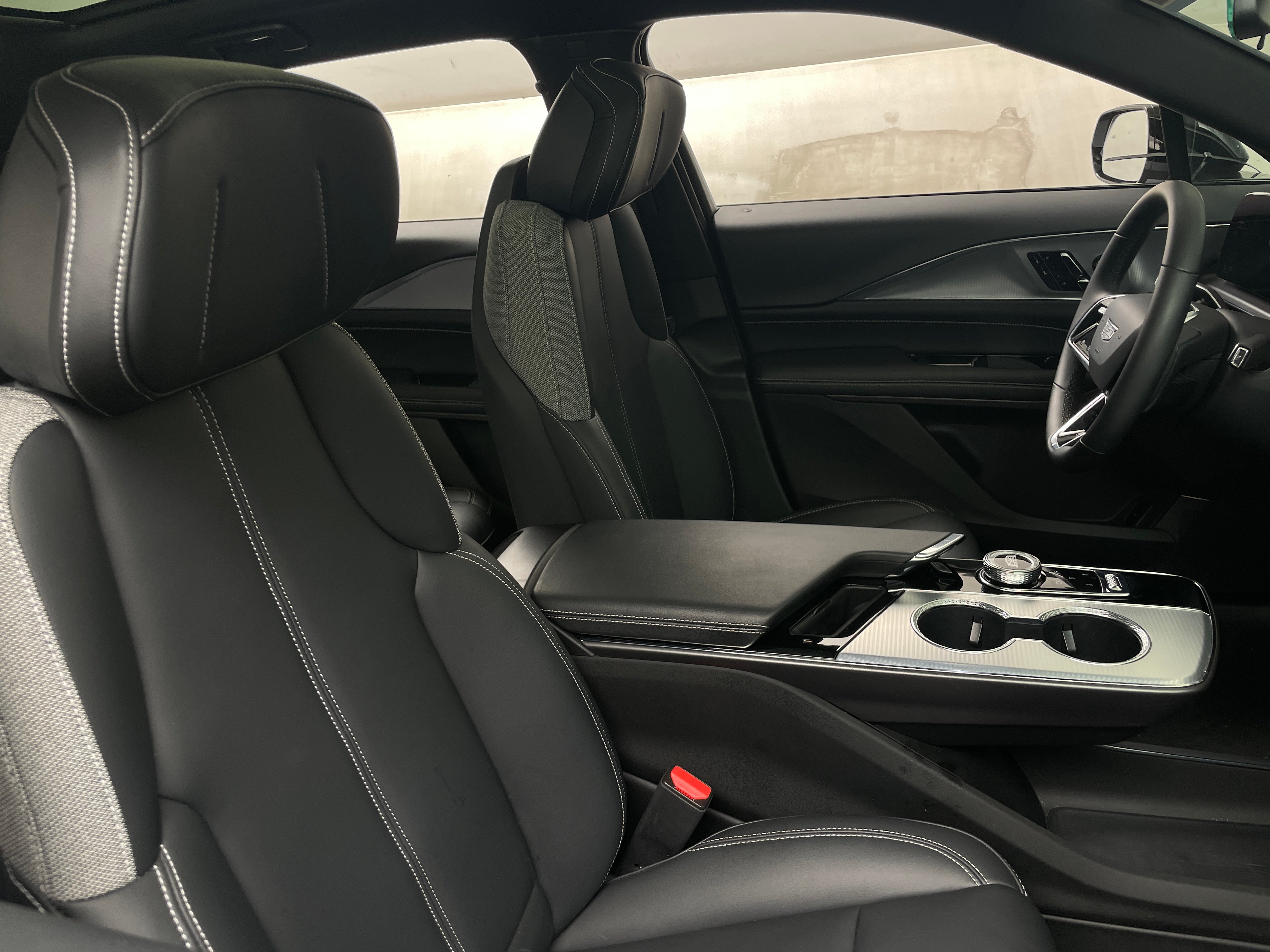 2024 Cadillac LYRIQ