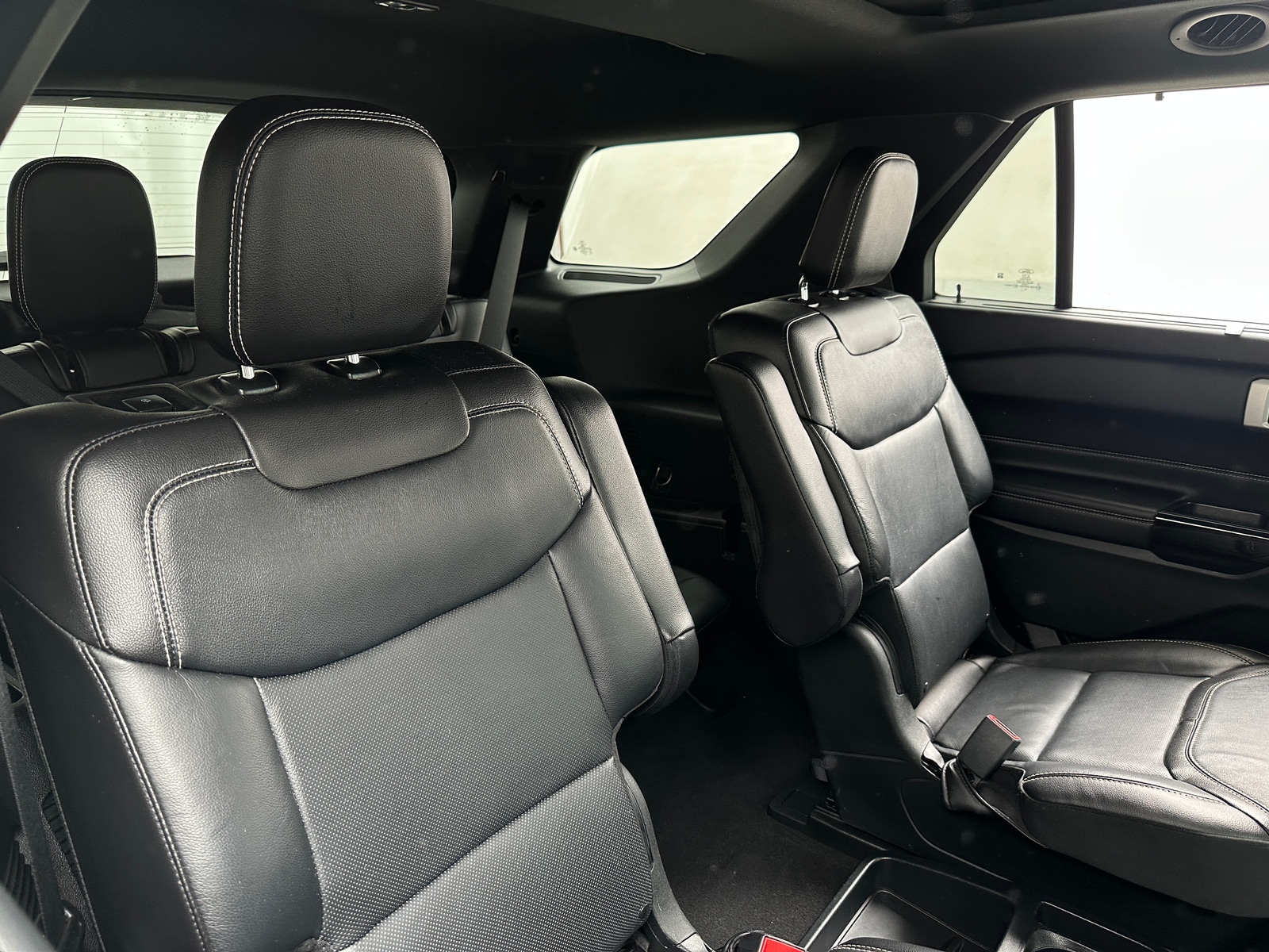 Thumbnail: 2021 Ford Explorer - 5