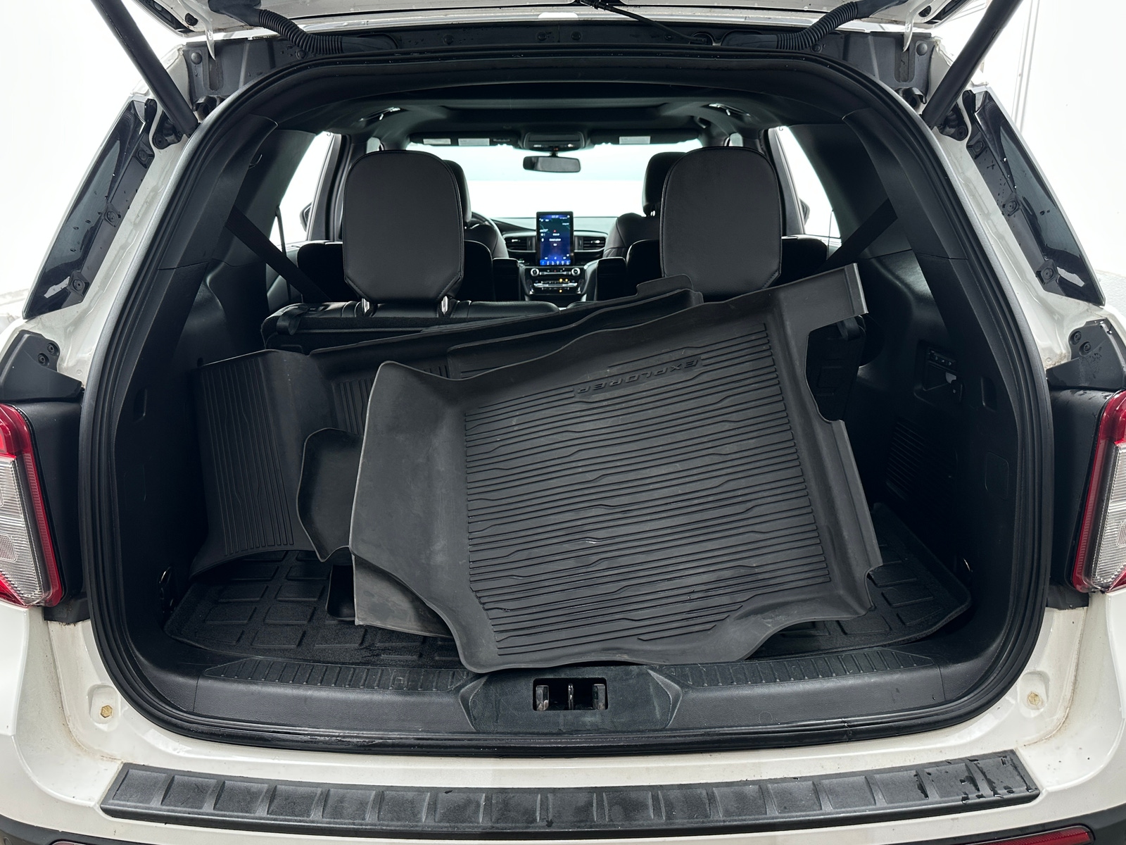 Thumbnail: 2021 Ford Explorer - 6