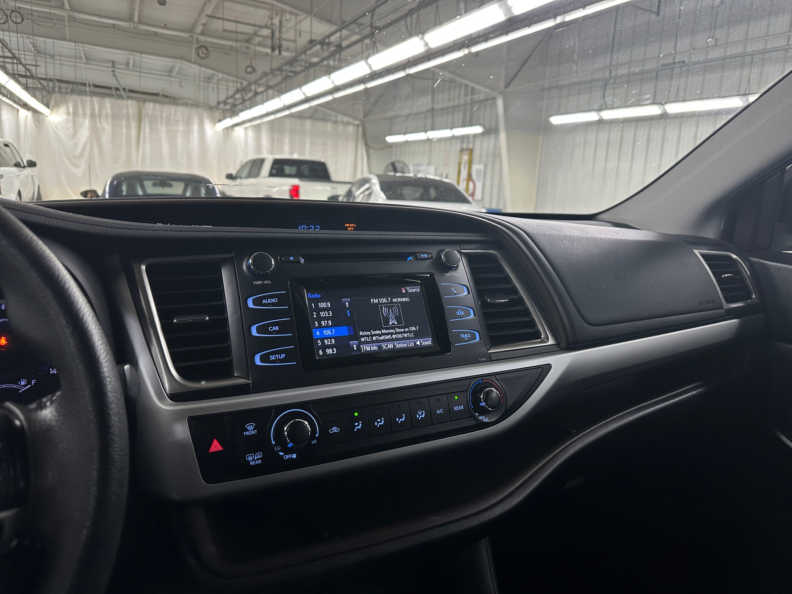 Thumbnail: 2019 Toyota Highlander - 4