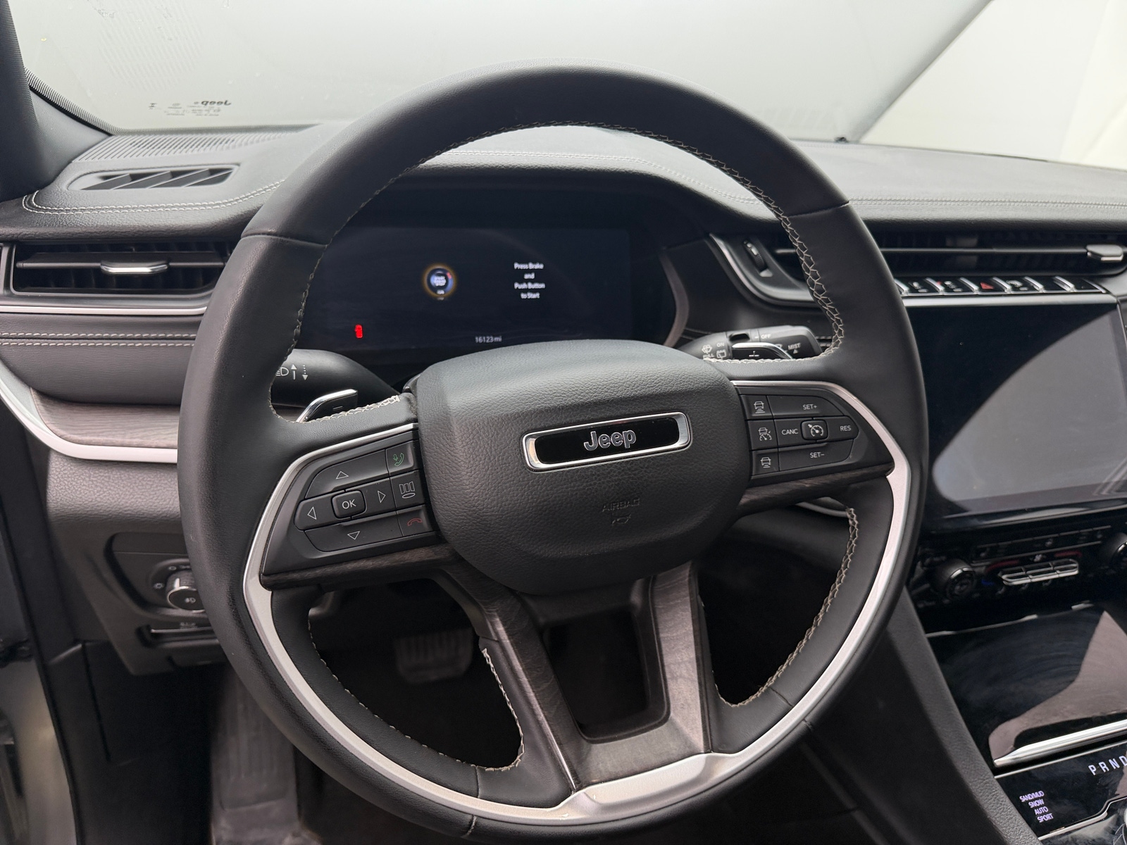 Thumbnail: 2025 Jeep Grand Cherokee L - 4