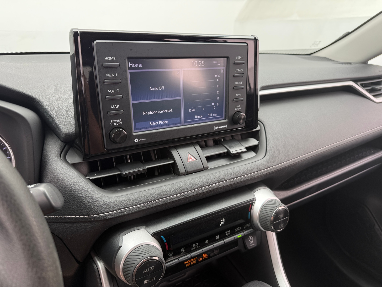 Thumbnail: 2021 Toyota RAV4 - 4