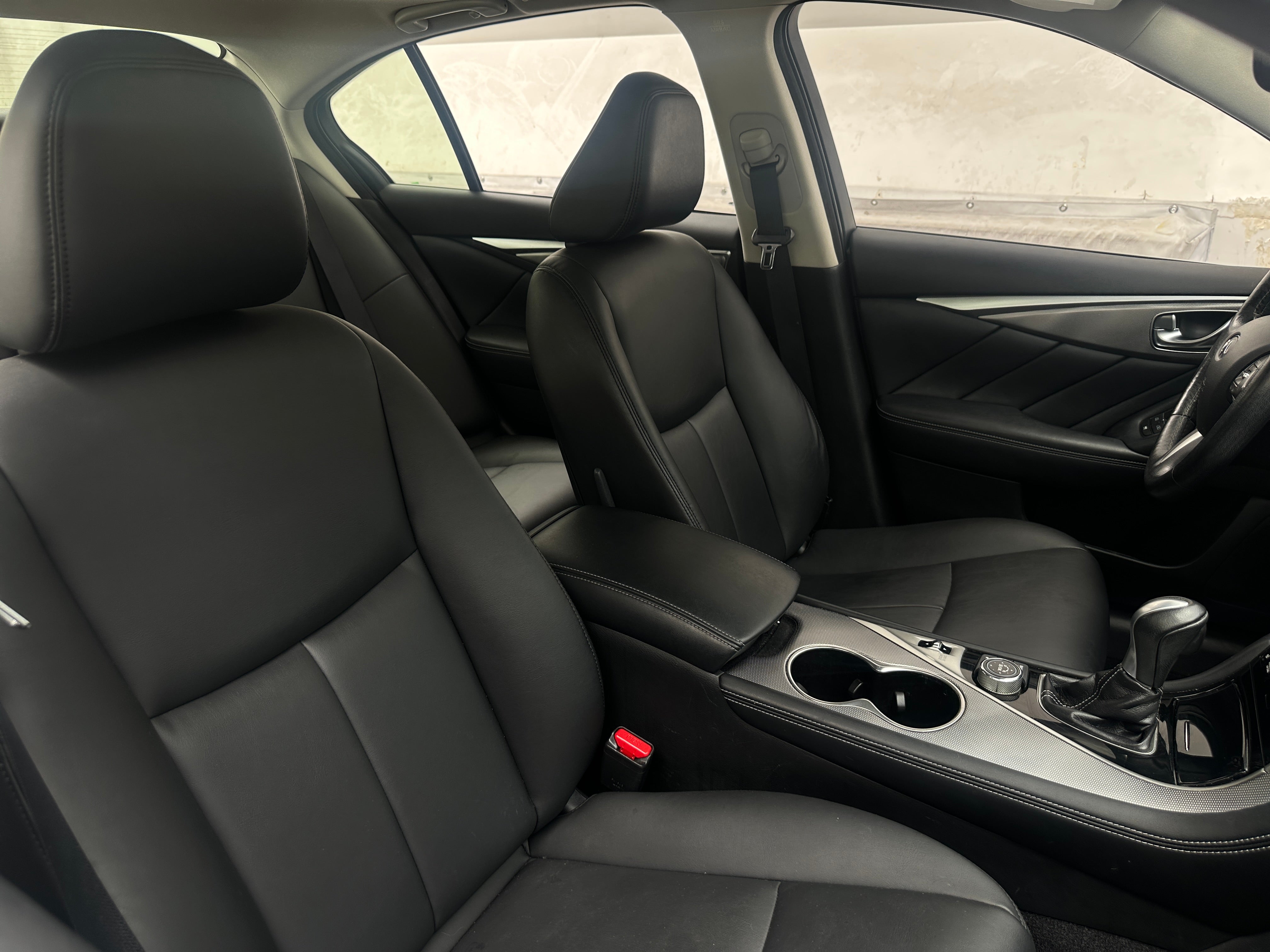 2015 INFINITI Q50