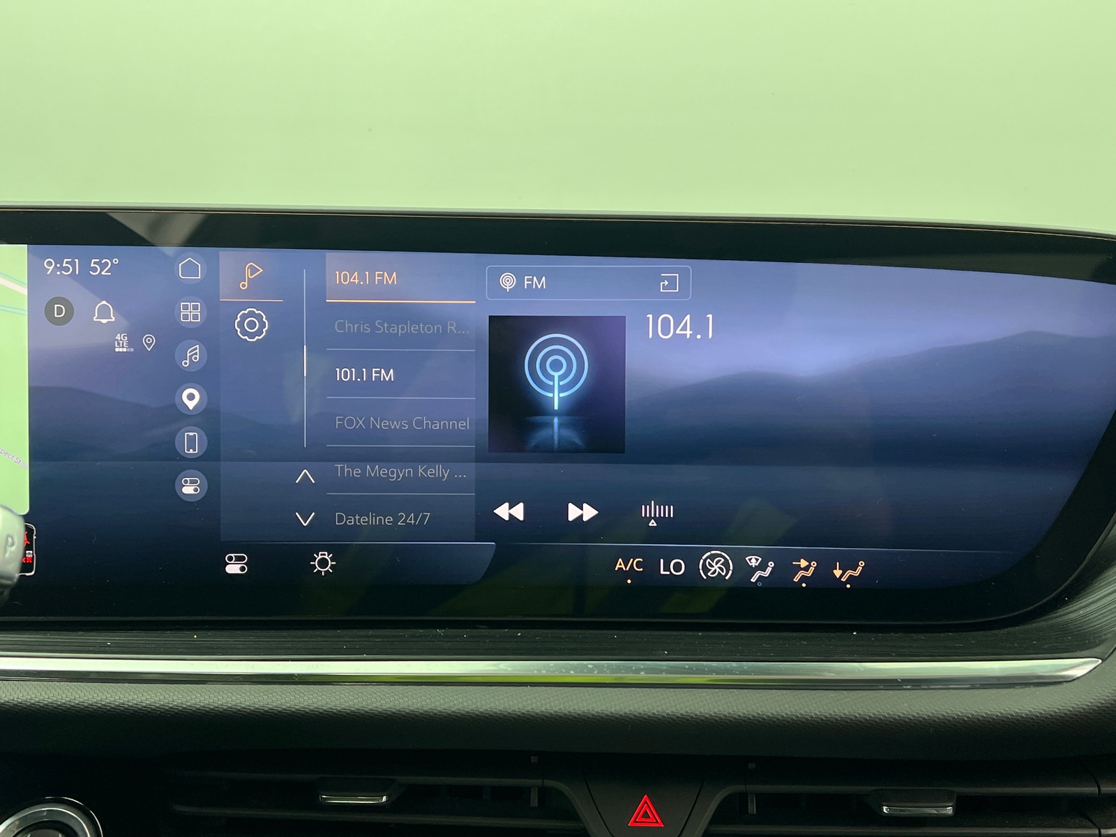 Thumbnail: 2024 Buick Envision - 3