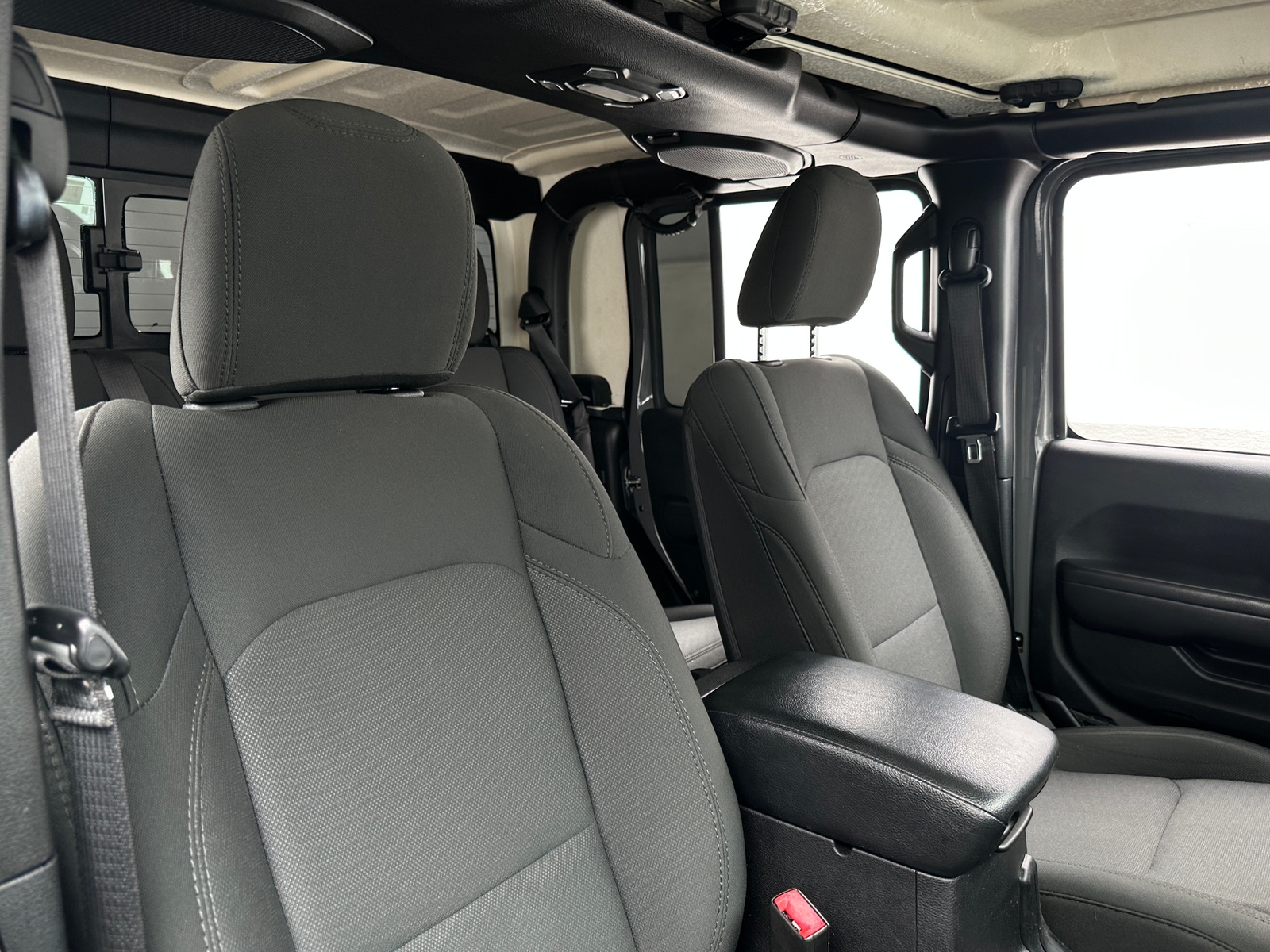 Thumbnail: 2020 Jeep Gladiator - 2