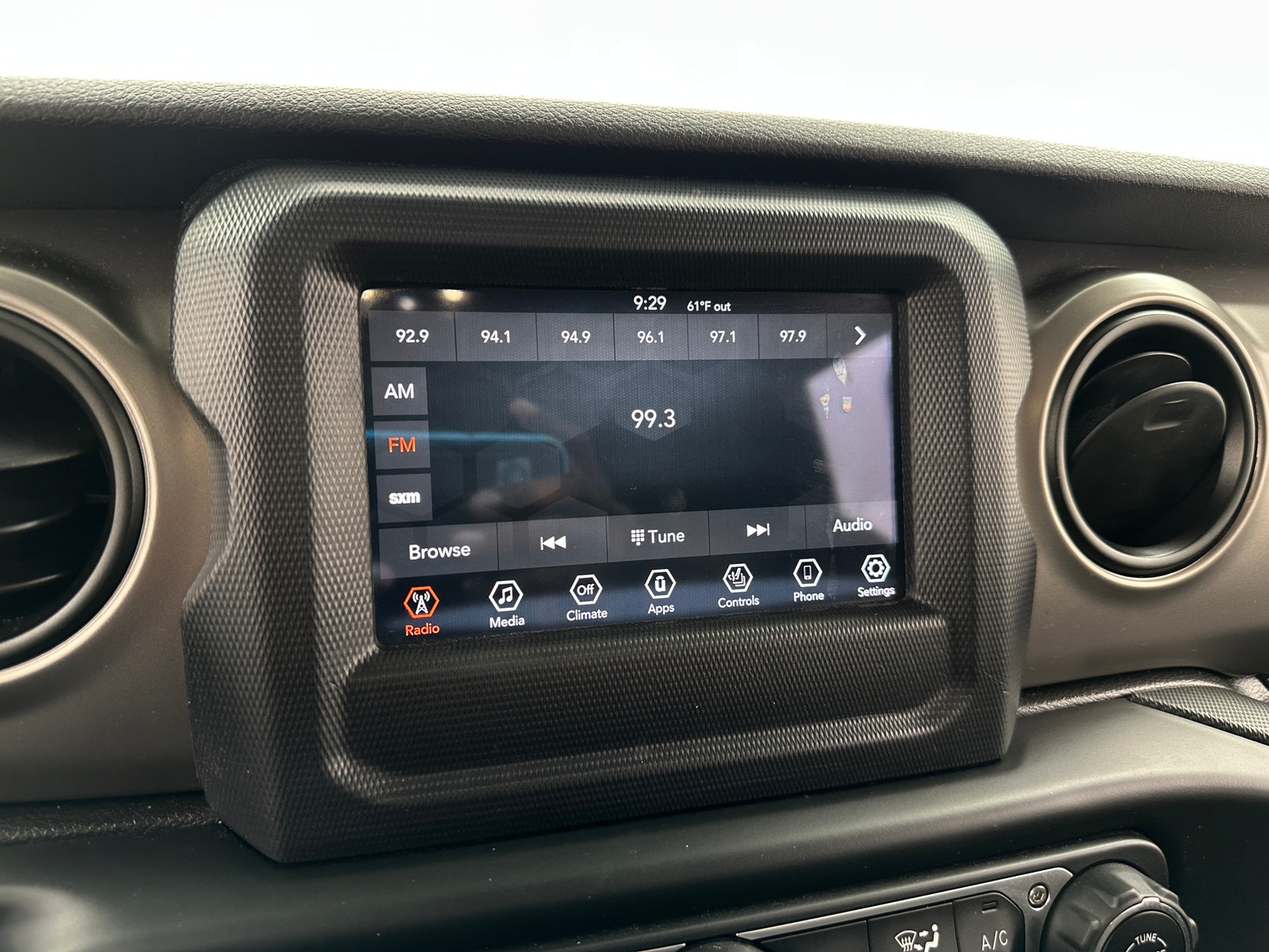 Thumbnail: 2020 Jeep Gladiator - 4