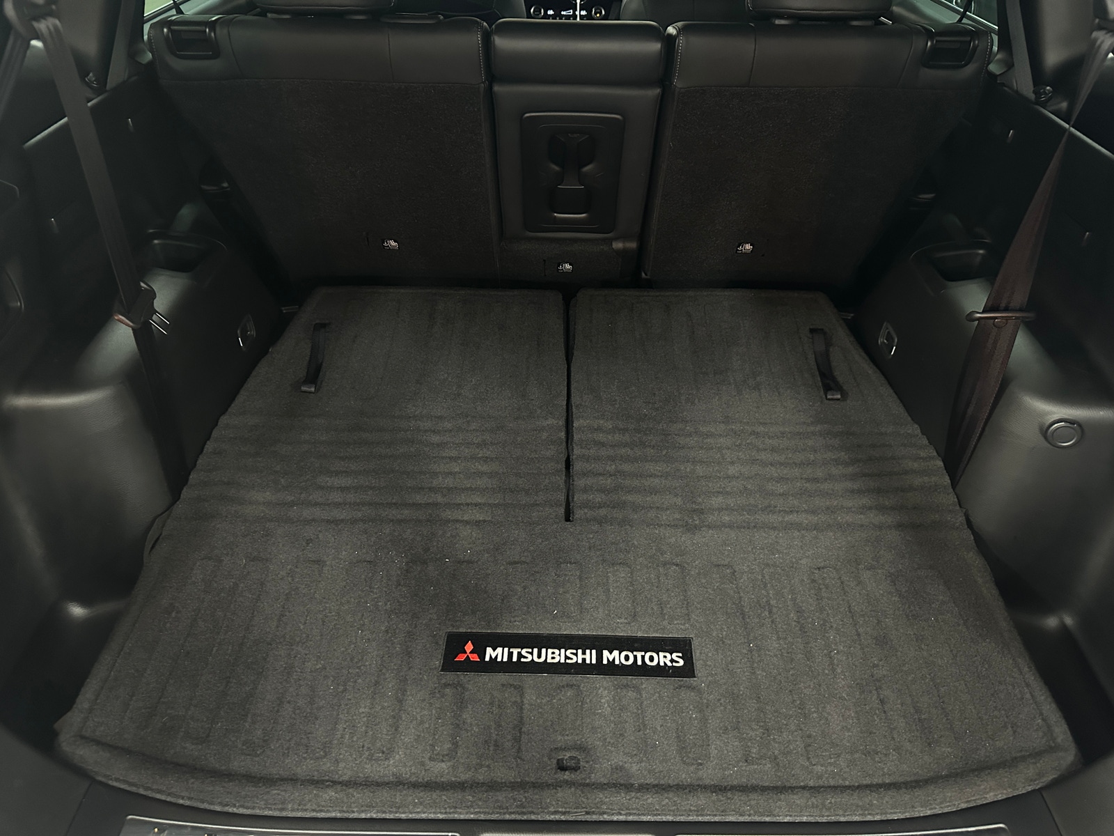 Thumbnail: 2022 Mitsubishi Outlander - 7
