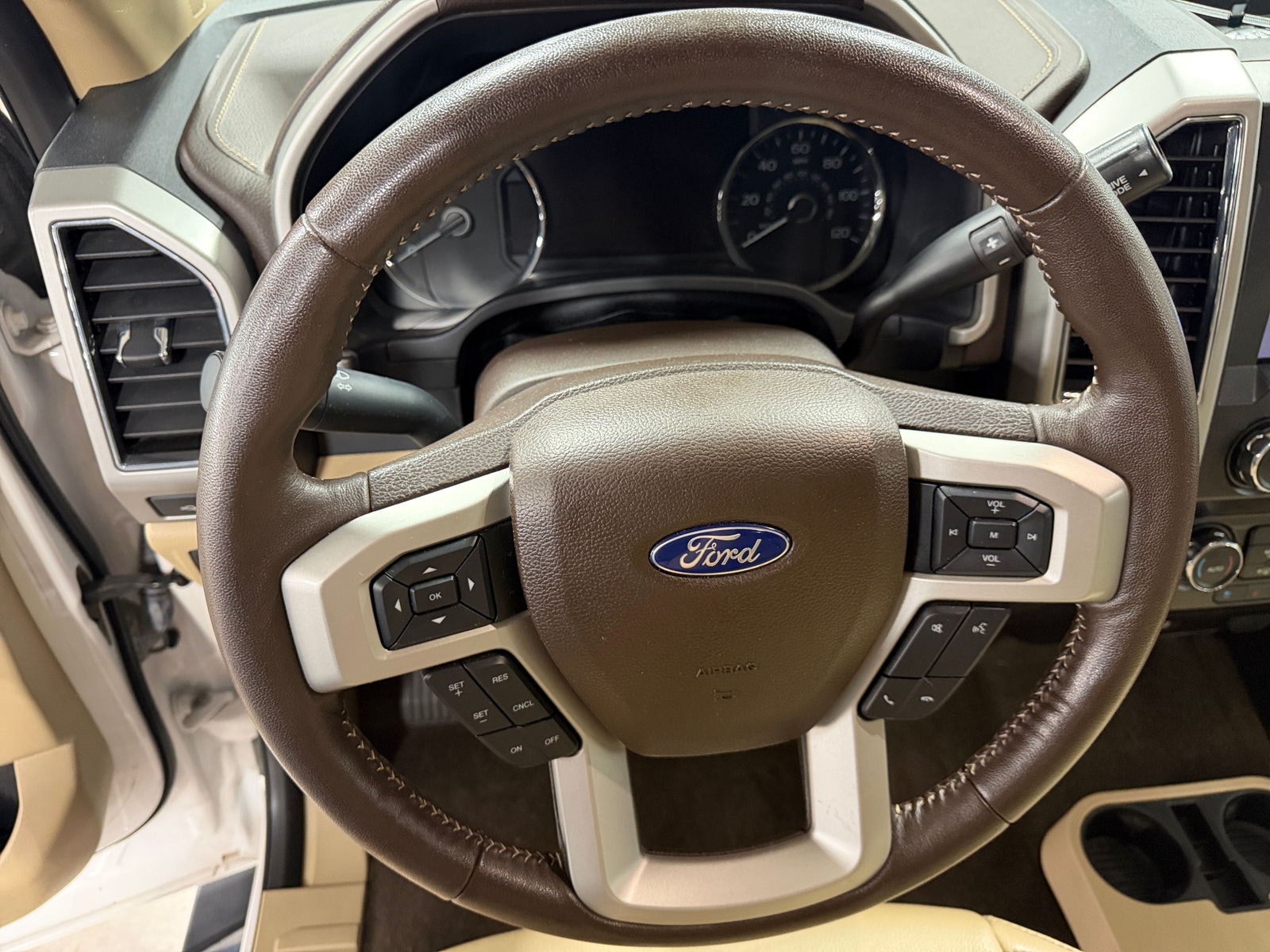 Thumbnail: 2019 Ford Econoline - 4