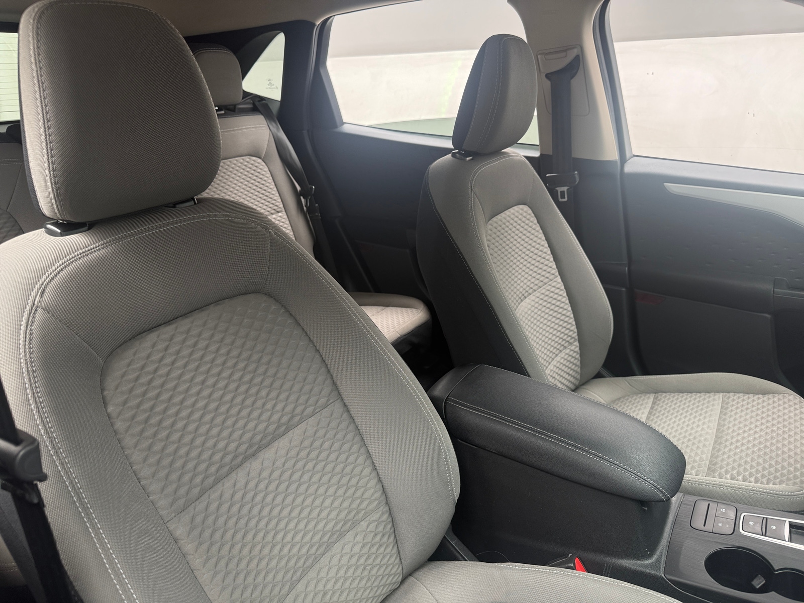 Thumbnail: 2020 Ford Escape - 2