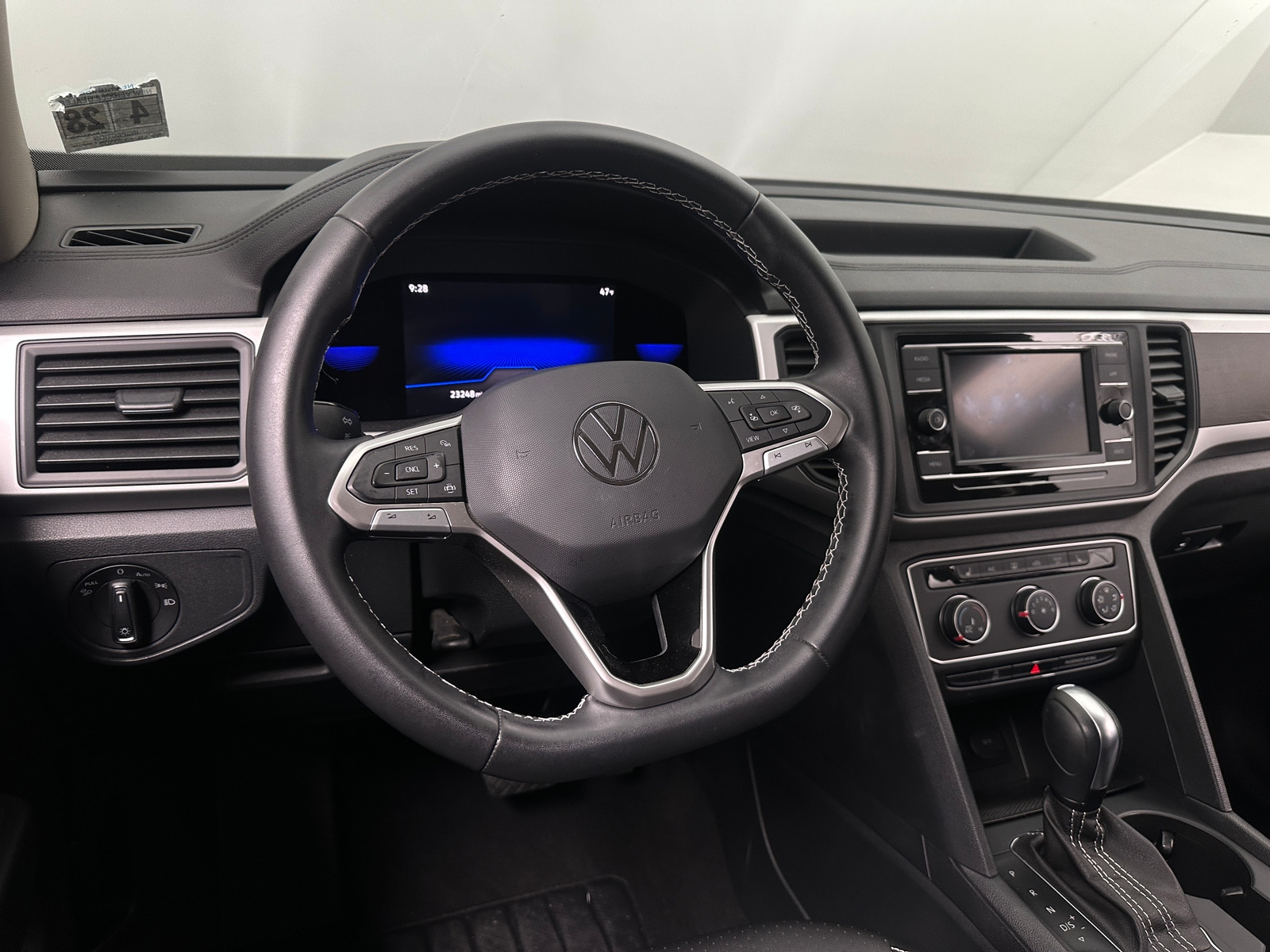 Thumbnail: 2023 Volkswagen Atlas - 4
