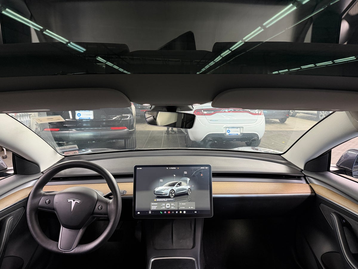 2022 Tesla Model 3 Long Range All-Wheel Drive in Midnight Silver Metallic — photo 2