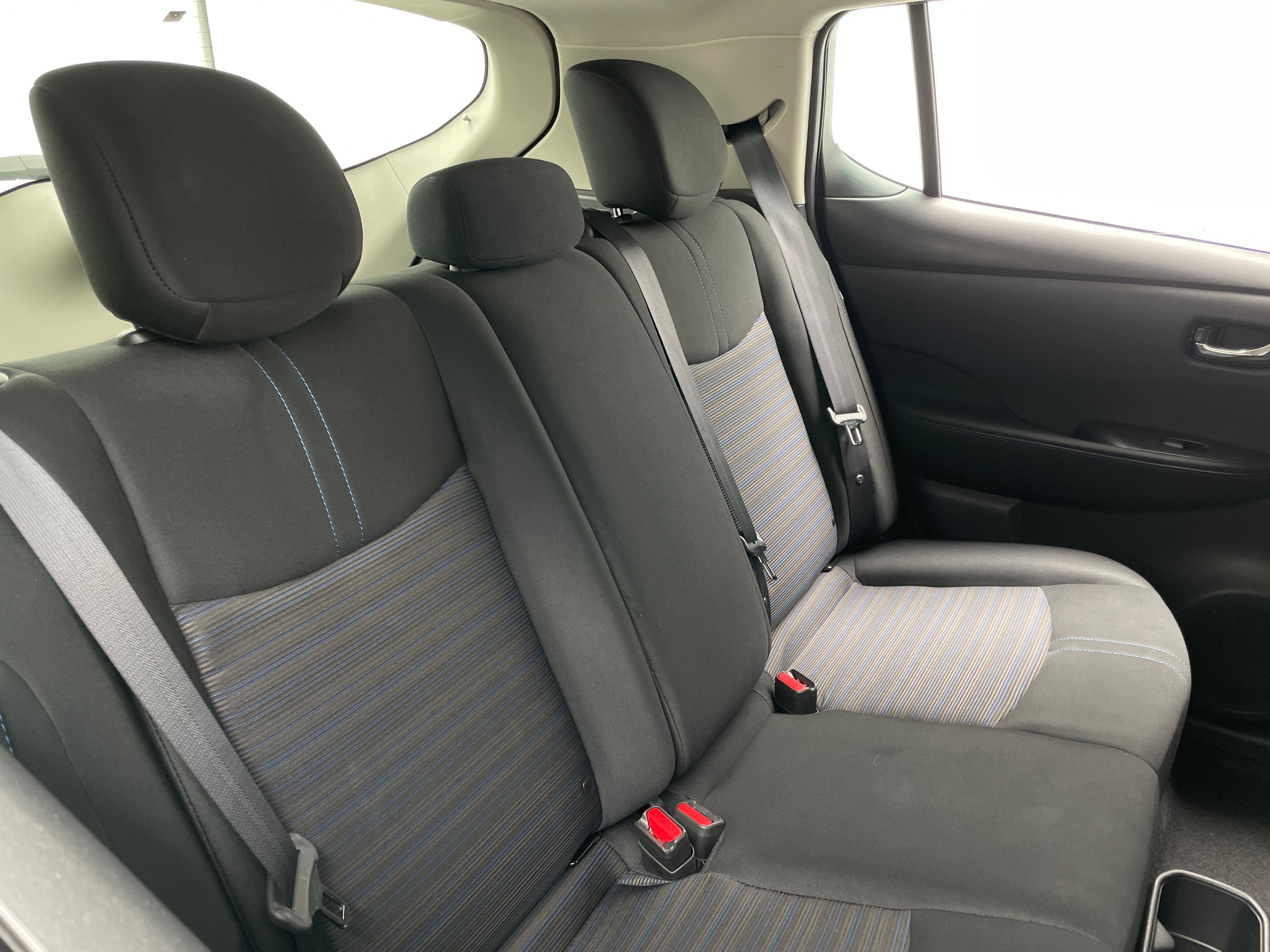 2025 Nissan Leaf S