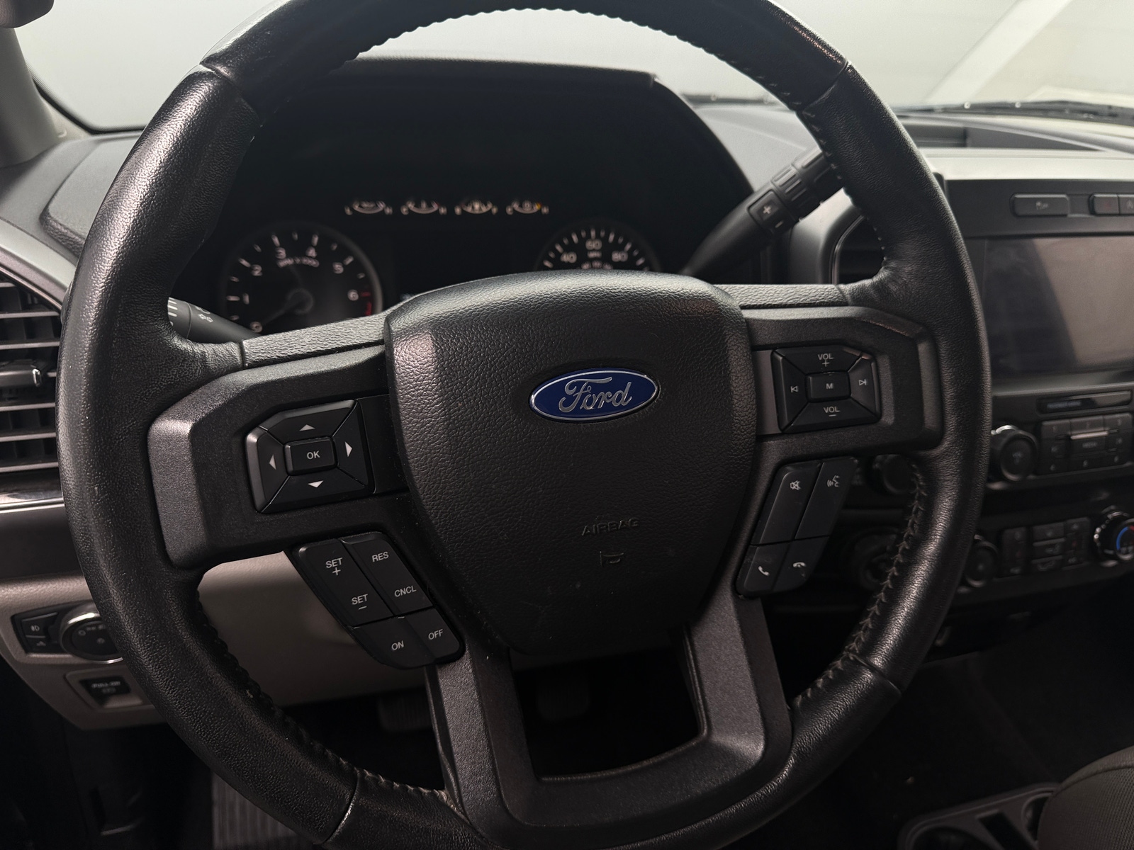 Thumbnail: 2019 Ford Econoline - 5