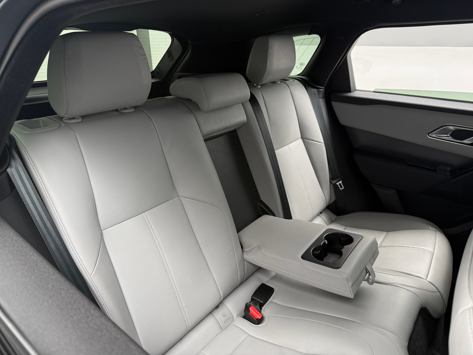 Thumbnail: 2024 Land Rover Range Rover Velar - 6