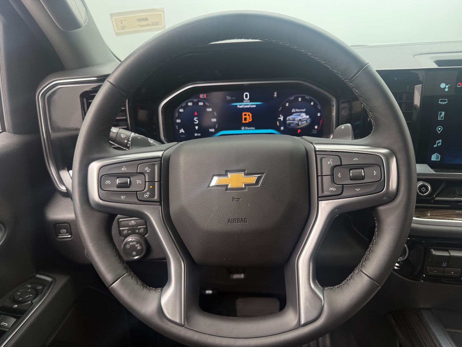 Thumbnail: 2026 Chevrolet Silverado 1500 - 5