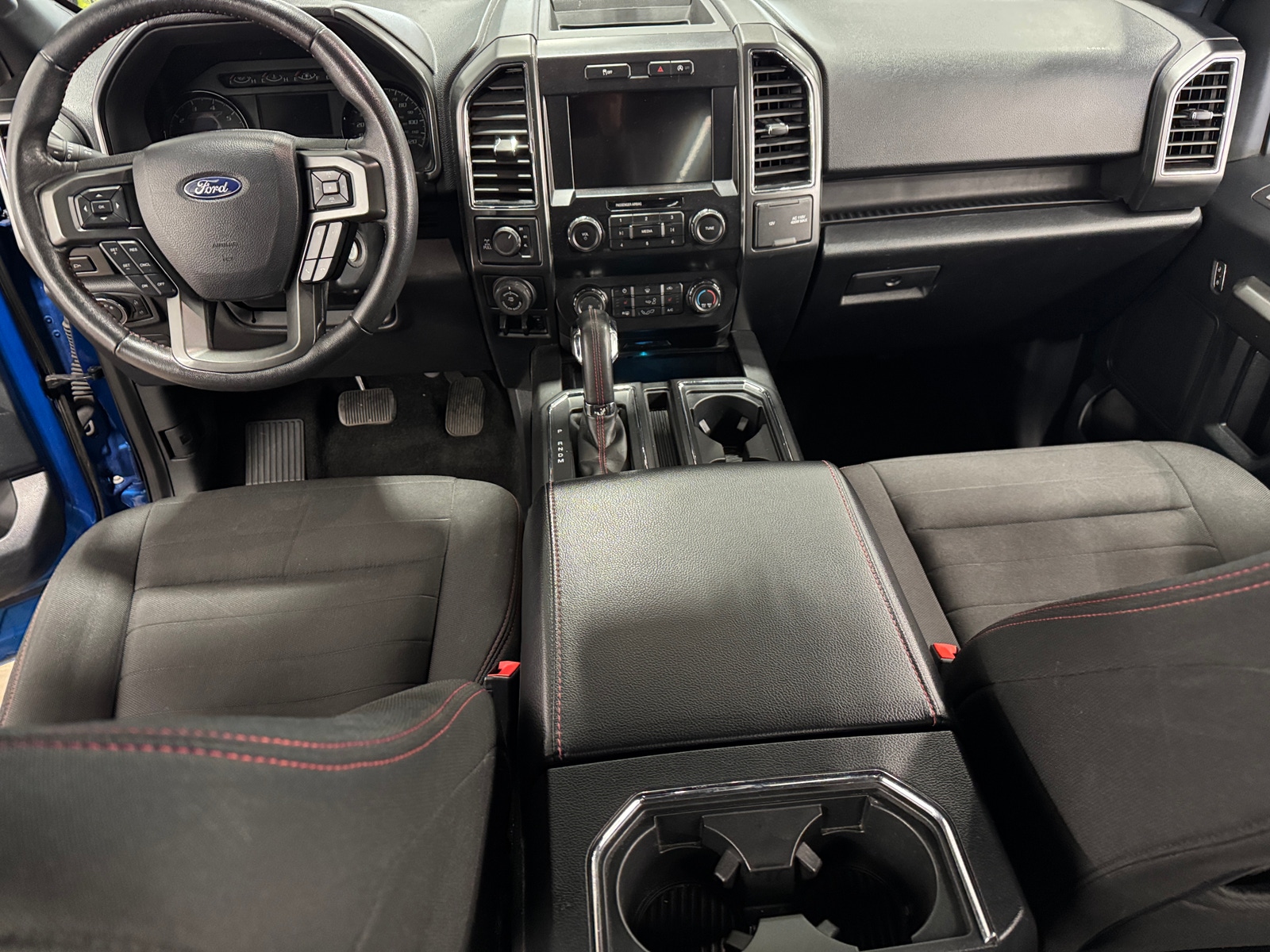 Thumbnail: 2019 Ford Econoline - 3