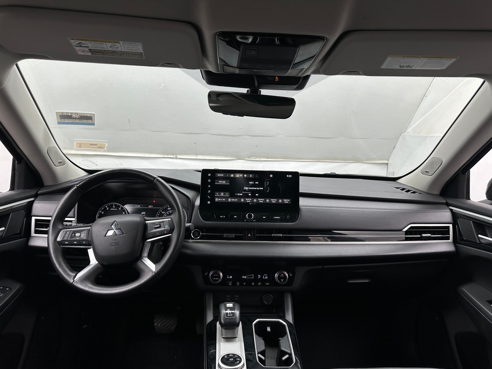 Thumbnail: 2025 Mitsubishi Outlander - 3