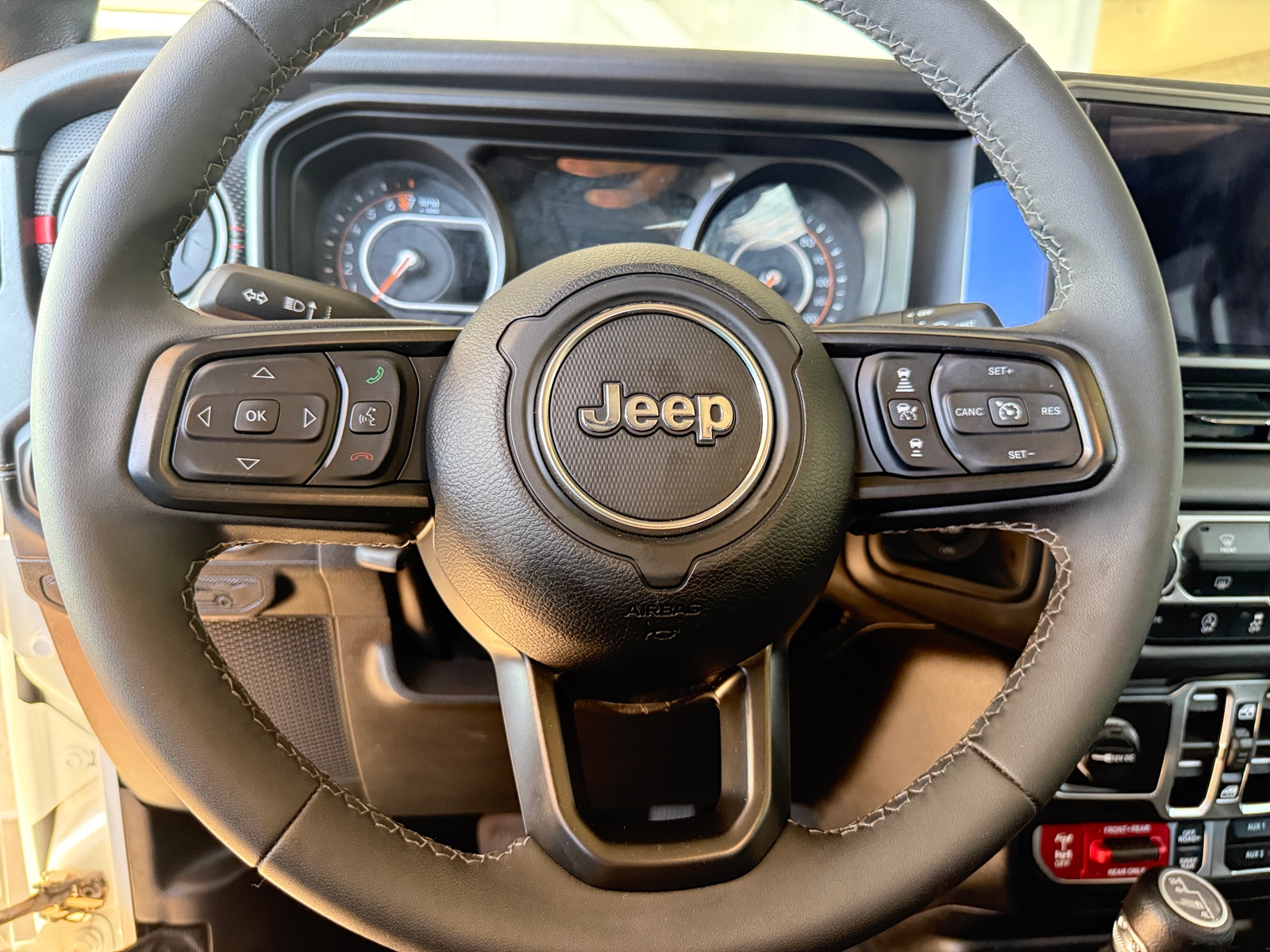 Thumbnail: 2026 Jeep Gladiator - 5