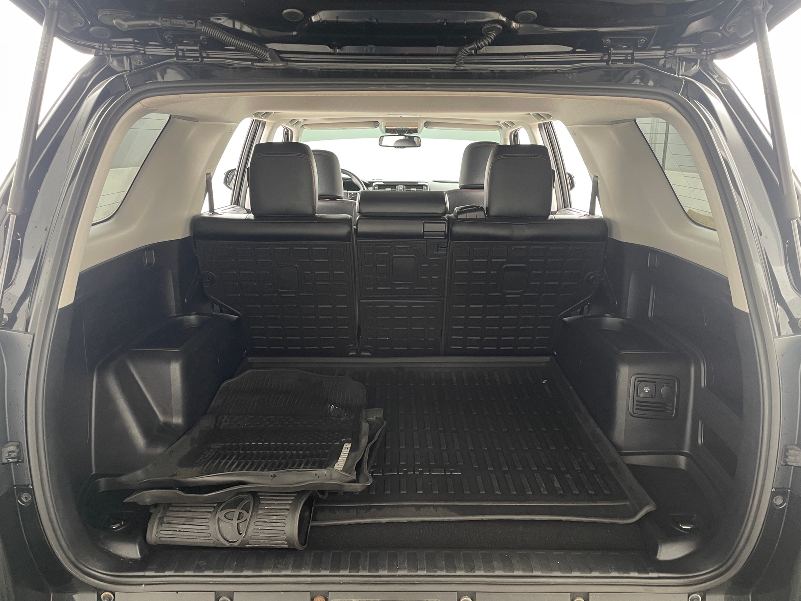 Thumbnail: 2018 Toyota 4Runner - 7