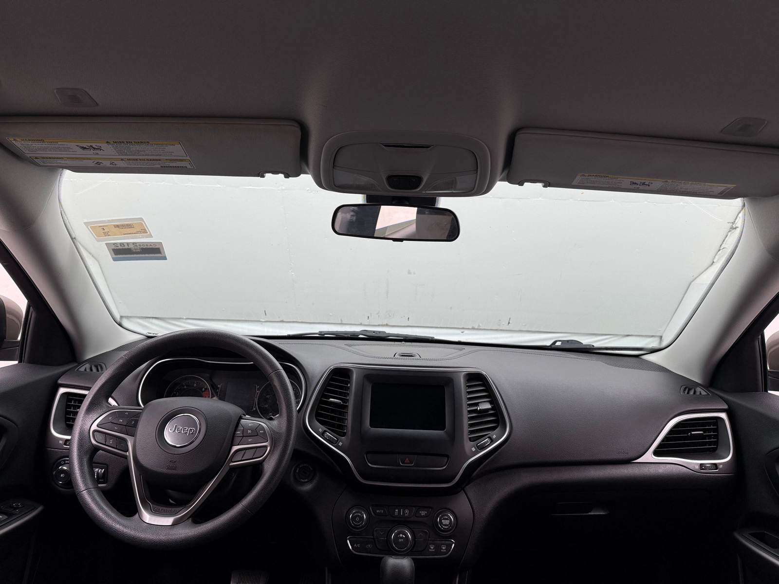 Thumbnail: 2019 Jeep Cherokee - 3