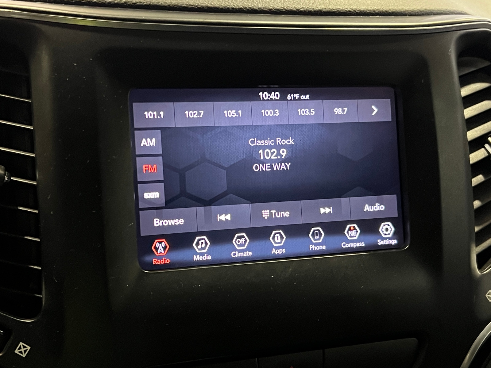 Thumbnail: 2019 Jeep Cherokee - 4