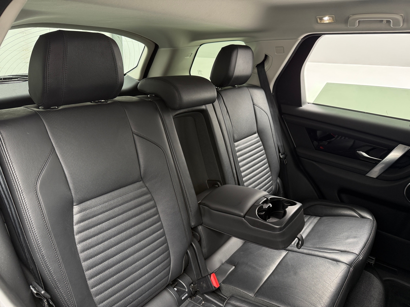 Thumbnail: 2020 Land Rover Discovery Sport - 5
