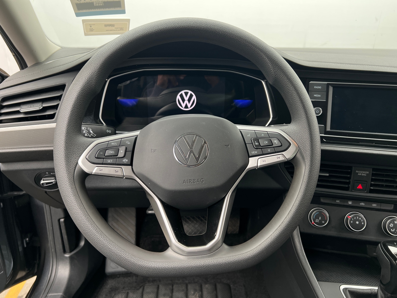Thumbnail: 2023 Volkswagen Jetta - 5