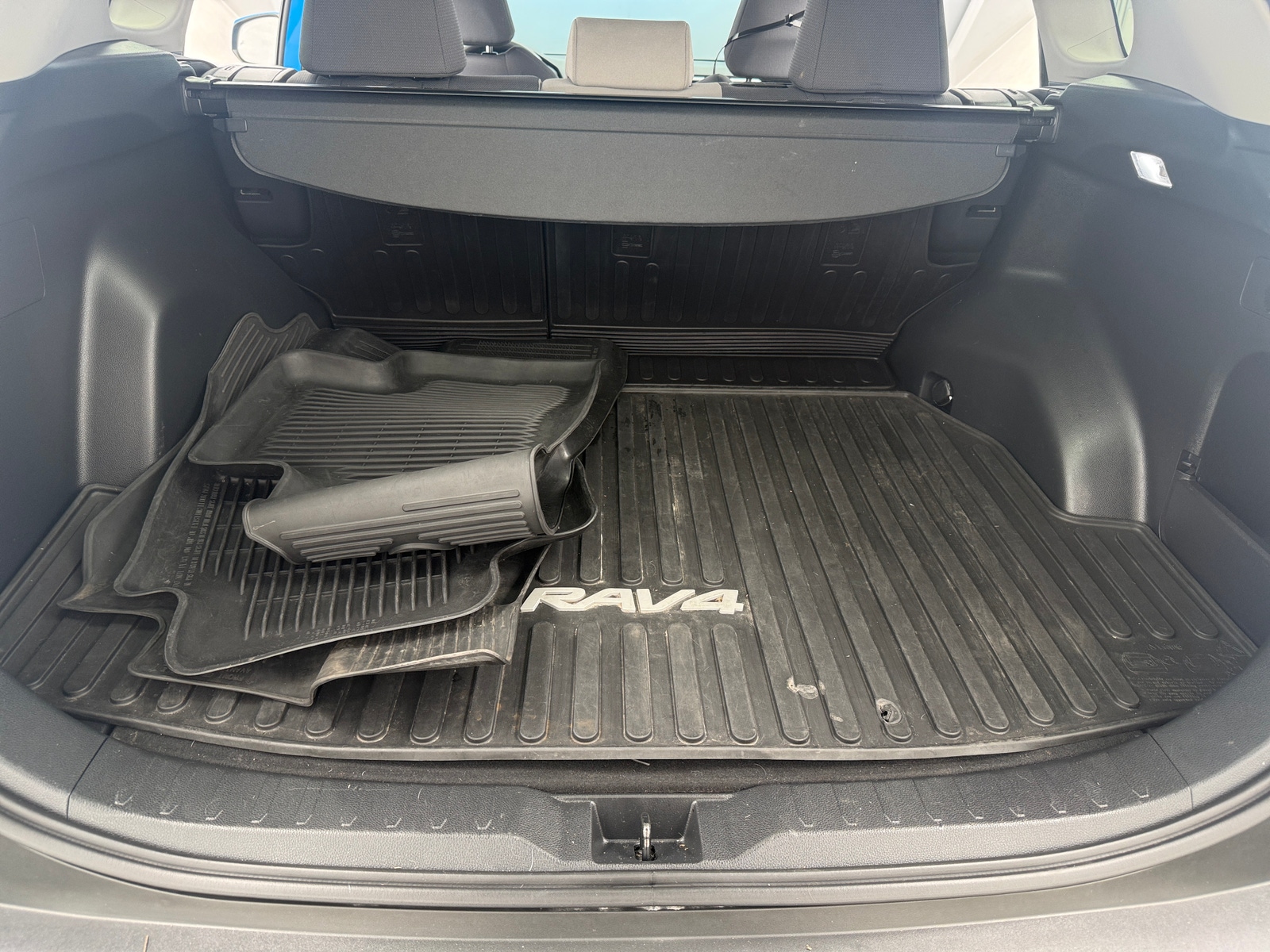 Thumbnail: 2019 Toyota RAV4 - 7