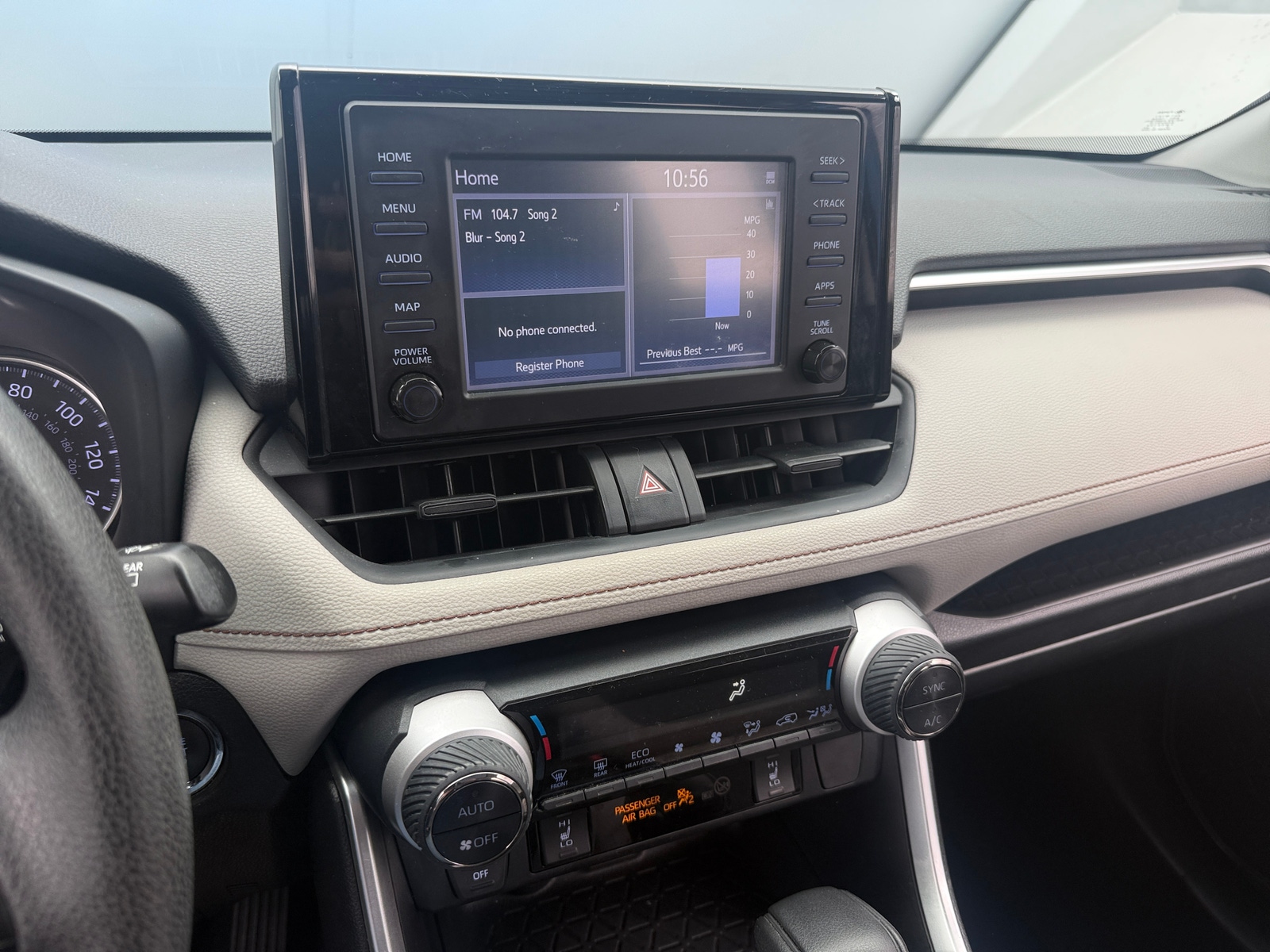 Thumbnail: 2019 Toyota RAV4 - 4